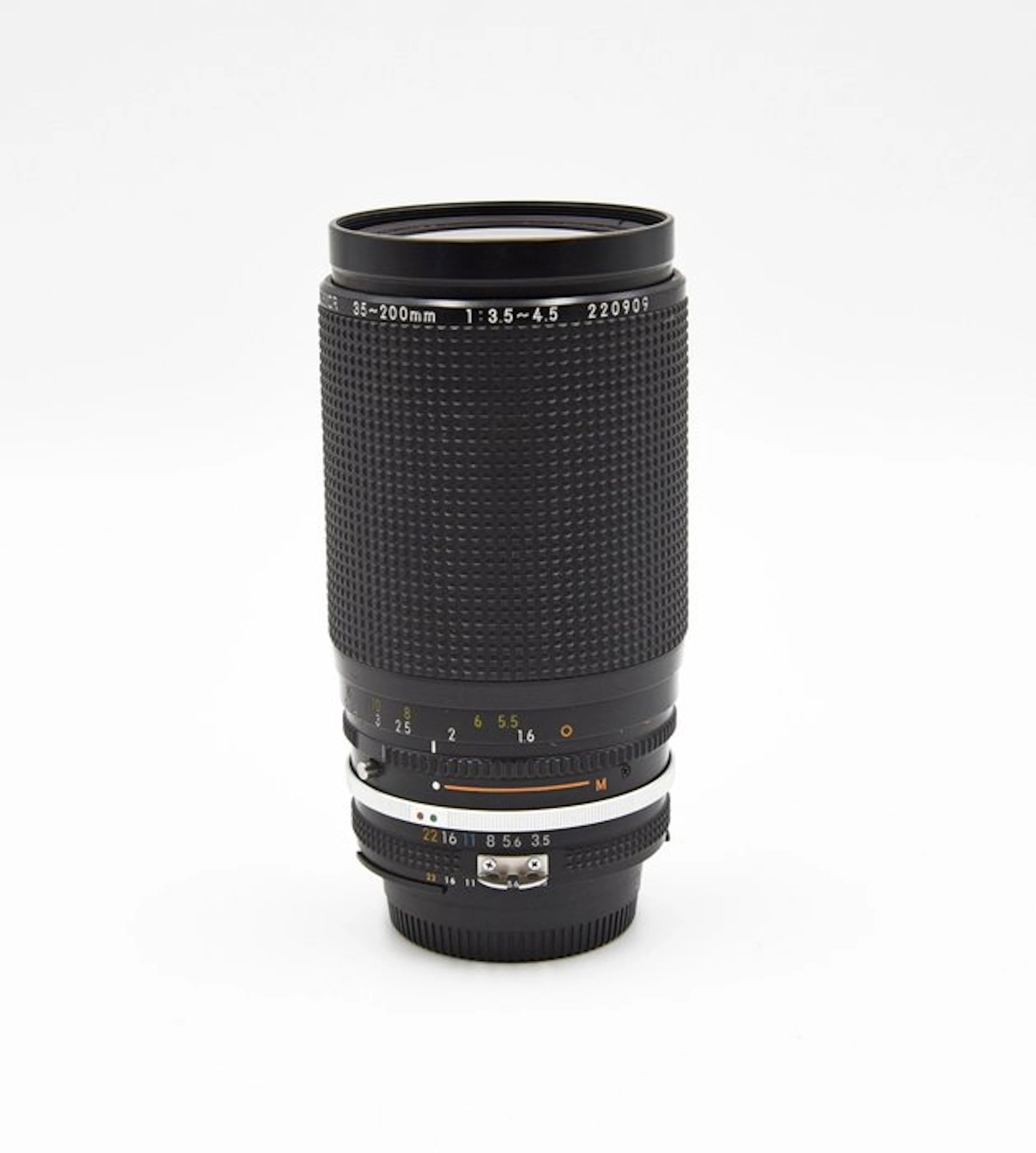 Nikon Zoom-Nikkor 35-200mm f/3.5-4.5 Telelens
