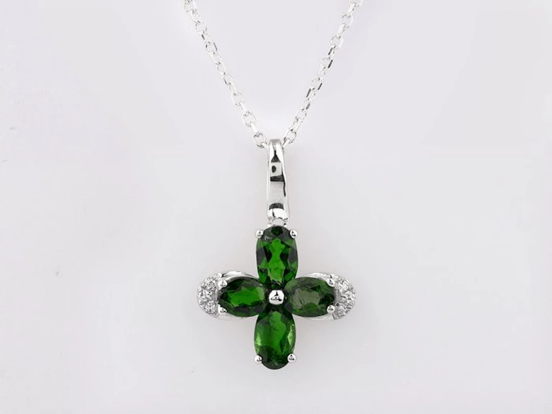 No reserve price - Necklace with pendant - 14 kt. White gold - Diamond
