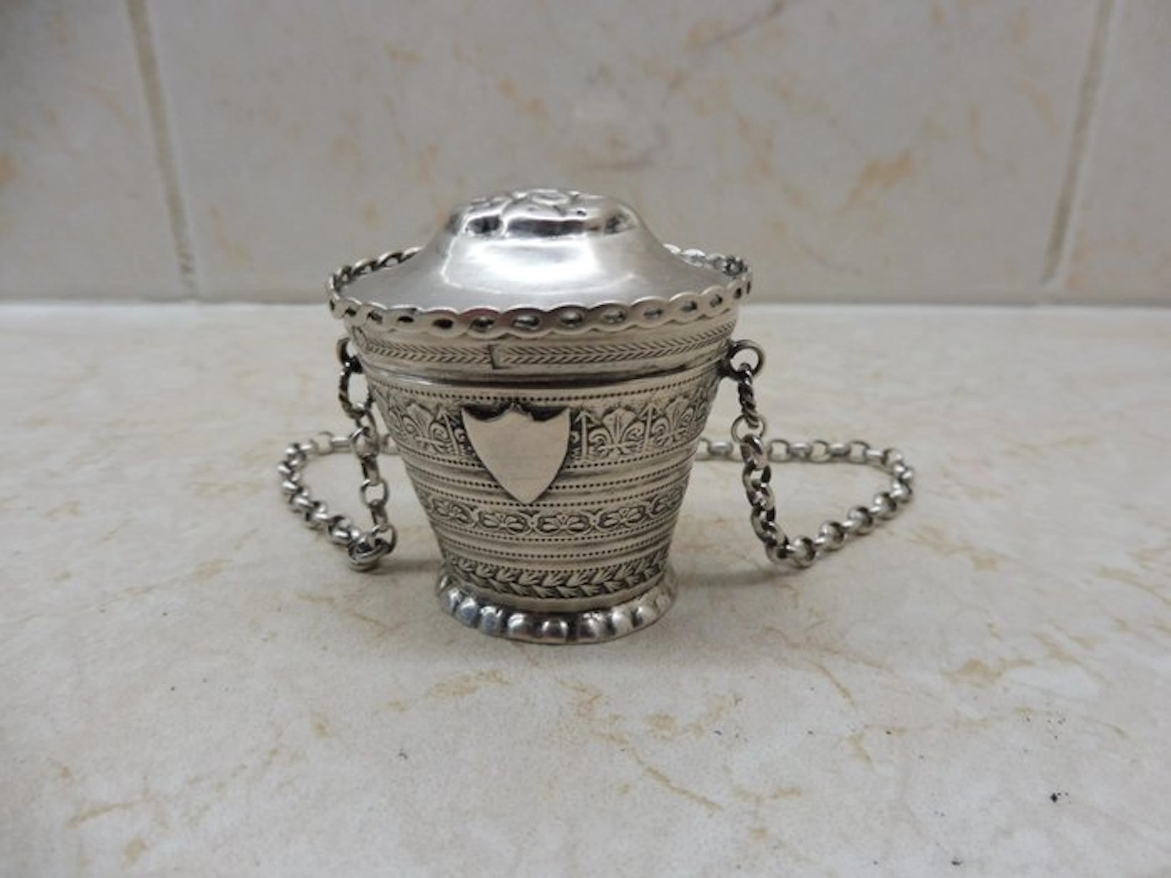 Lodderein box - .833 silver
