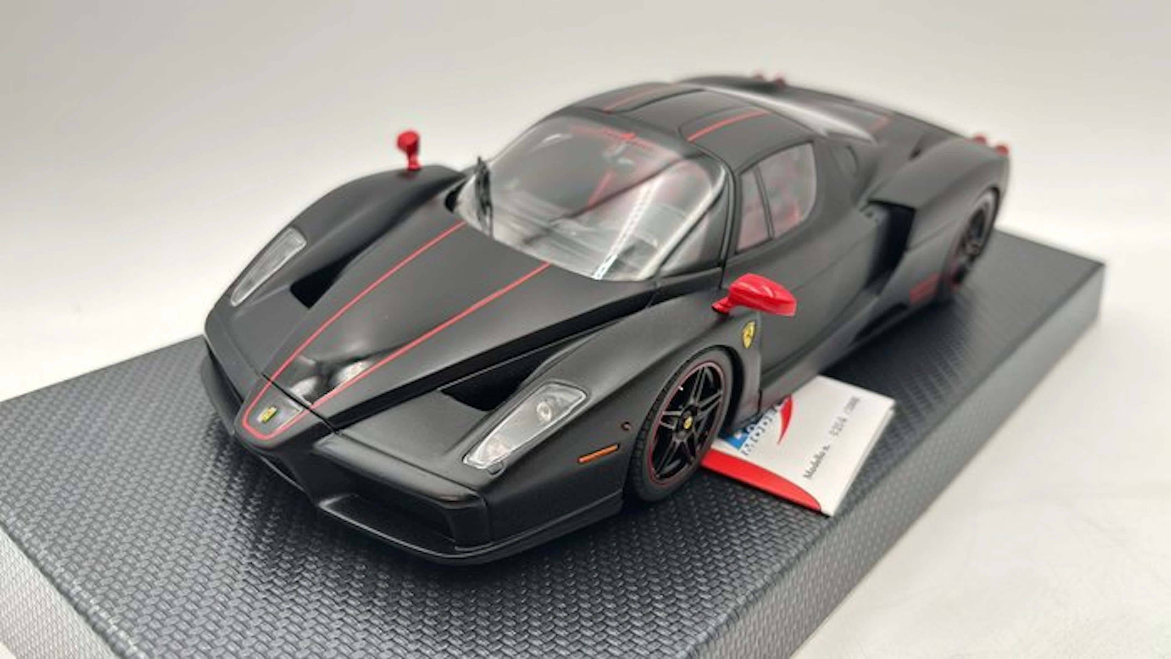 BBR 1:18 - Model car - Ferrari Enzo 2004 - (cod.F20)