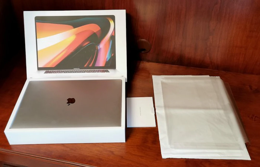 Apple Macbook Pro 16 inch - Laptop - In original box