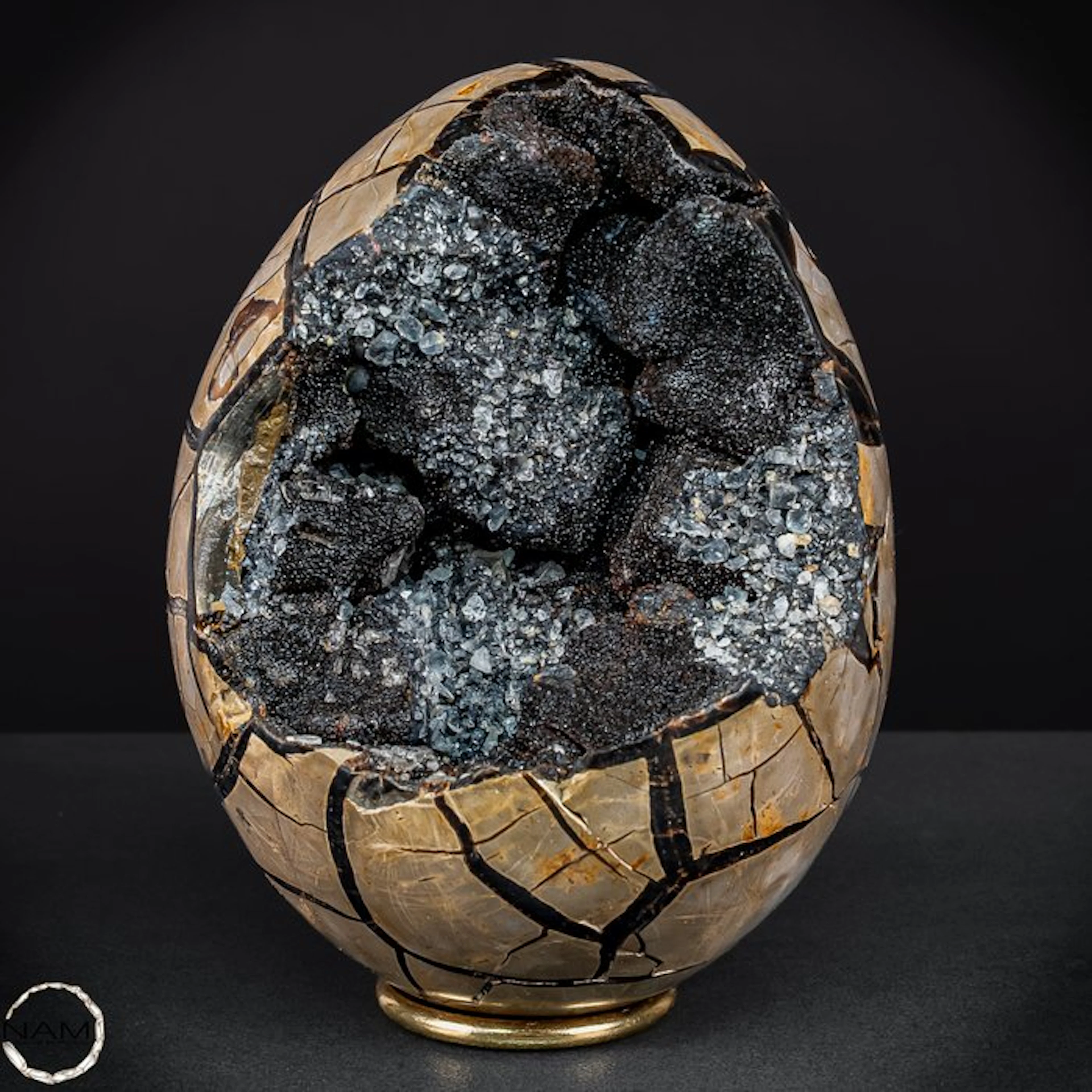 Septarian Druse Egg – Fascinating natural stone formation...