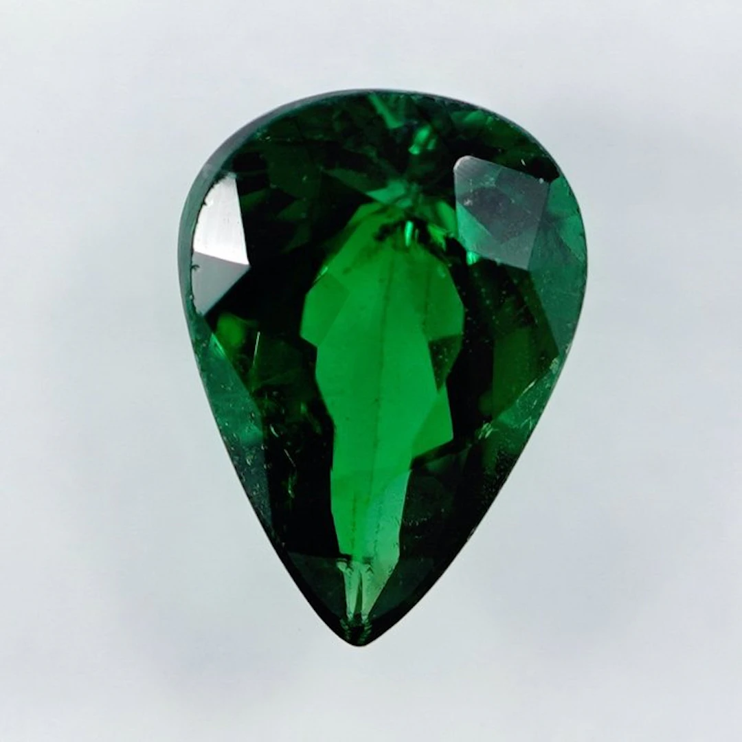 1 pcs Green Tsavorite - 1.26 ct - International Gemological Institute (IGI)