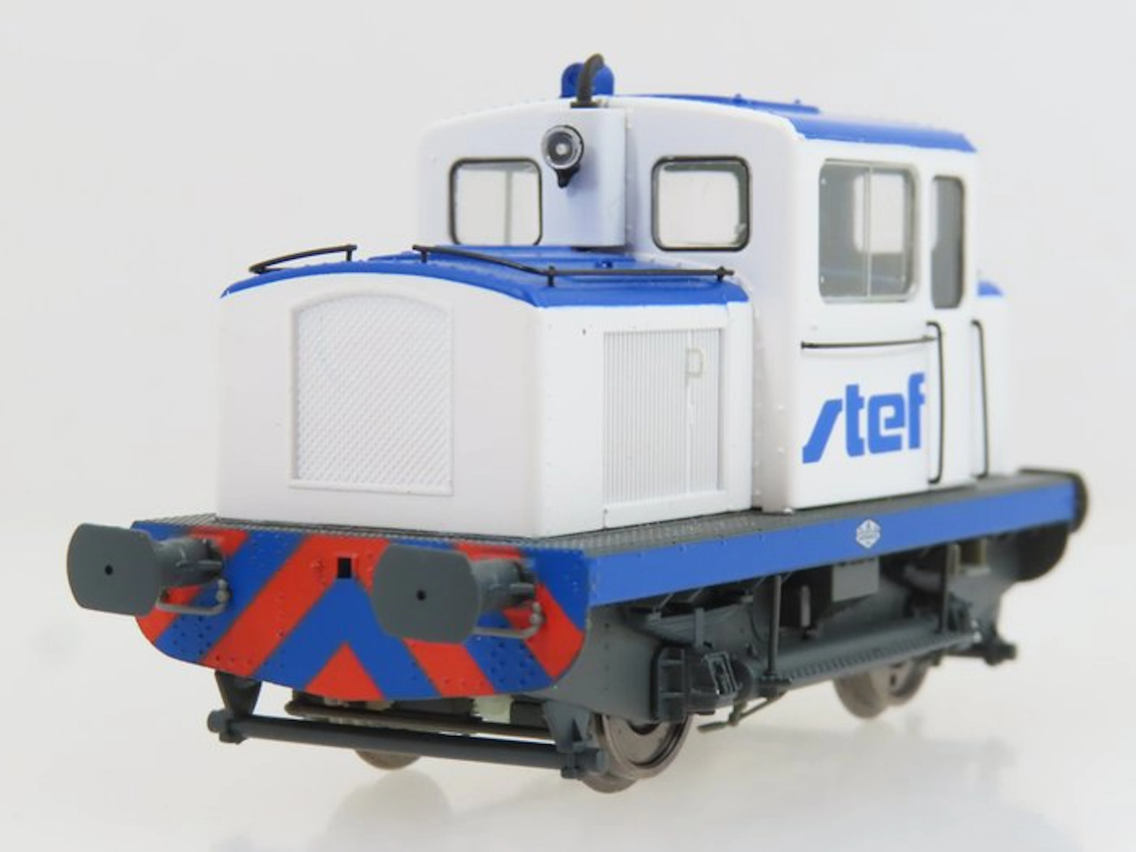 REE Modèles H0 - MB-124 S - Diesel locomotive (1) - Moyse 32 TDE locotractor