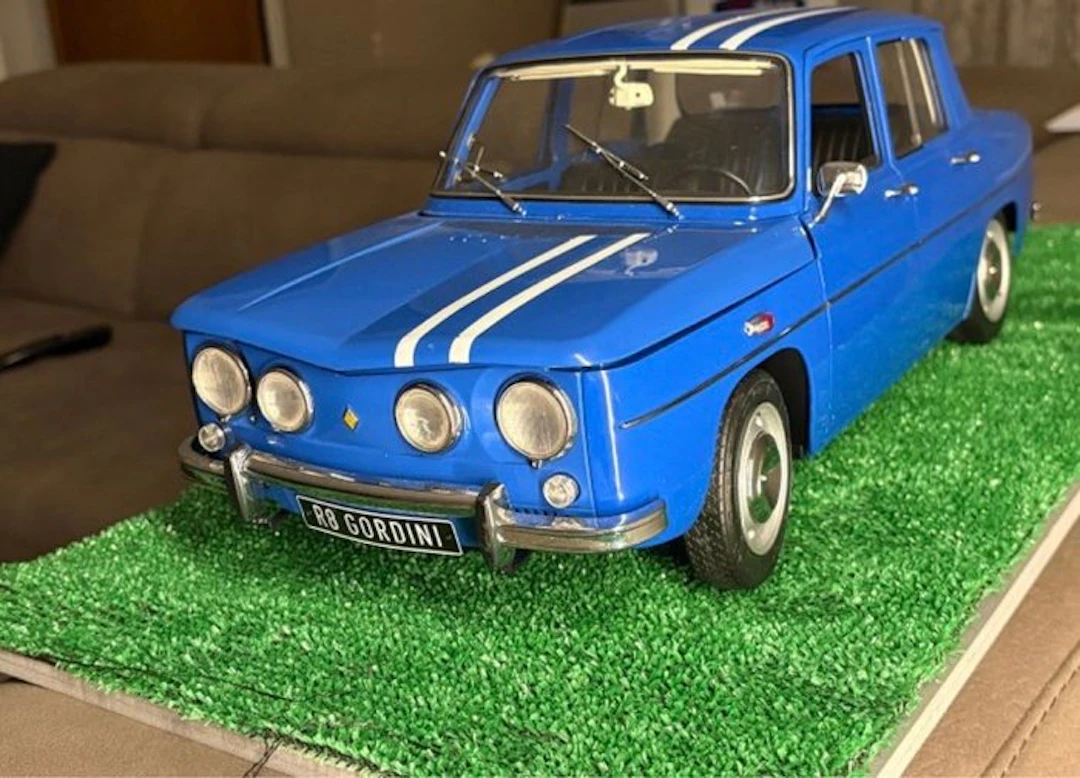 eglemoss 1:8 - Model car - Renault Gordini