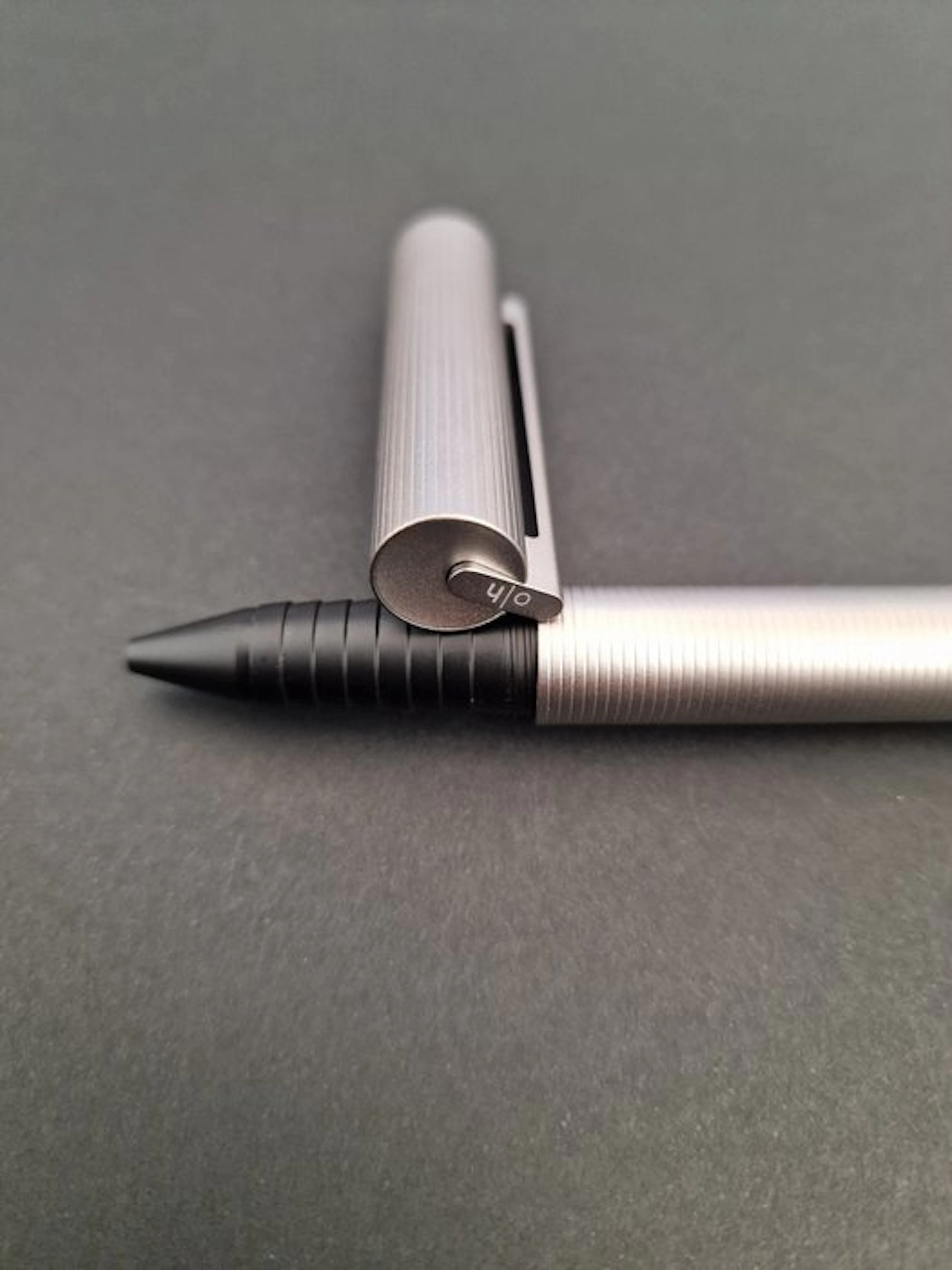 Otto Hutt - Design08 grey - Ballpoint pen