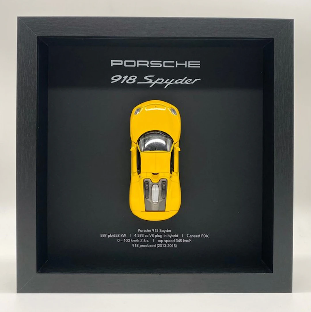 Artwork - Porsche - Porsche 918 Spyder - yellow