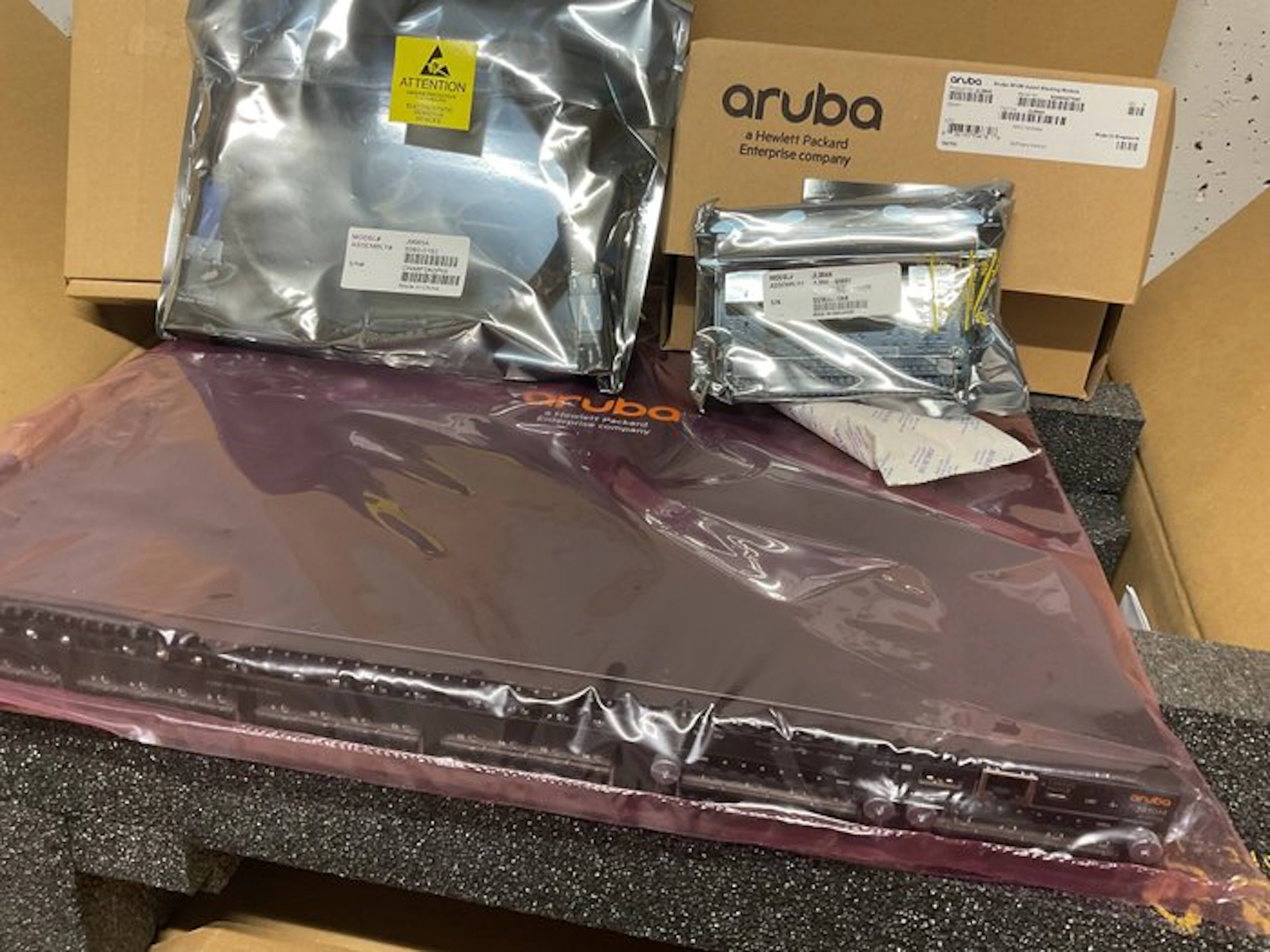 aruba Switch - Computer (1) - In original box