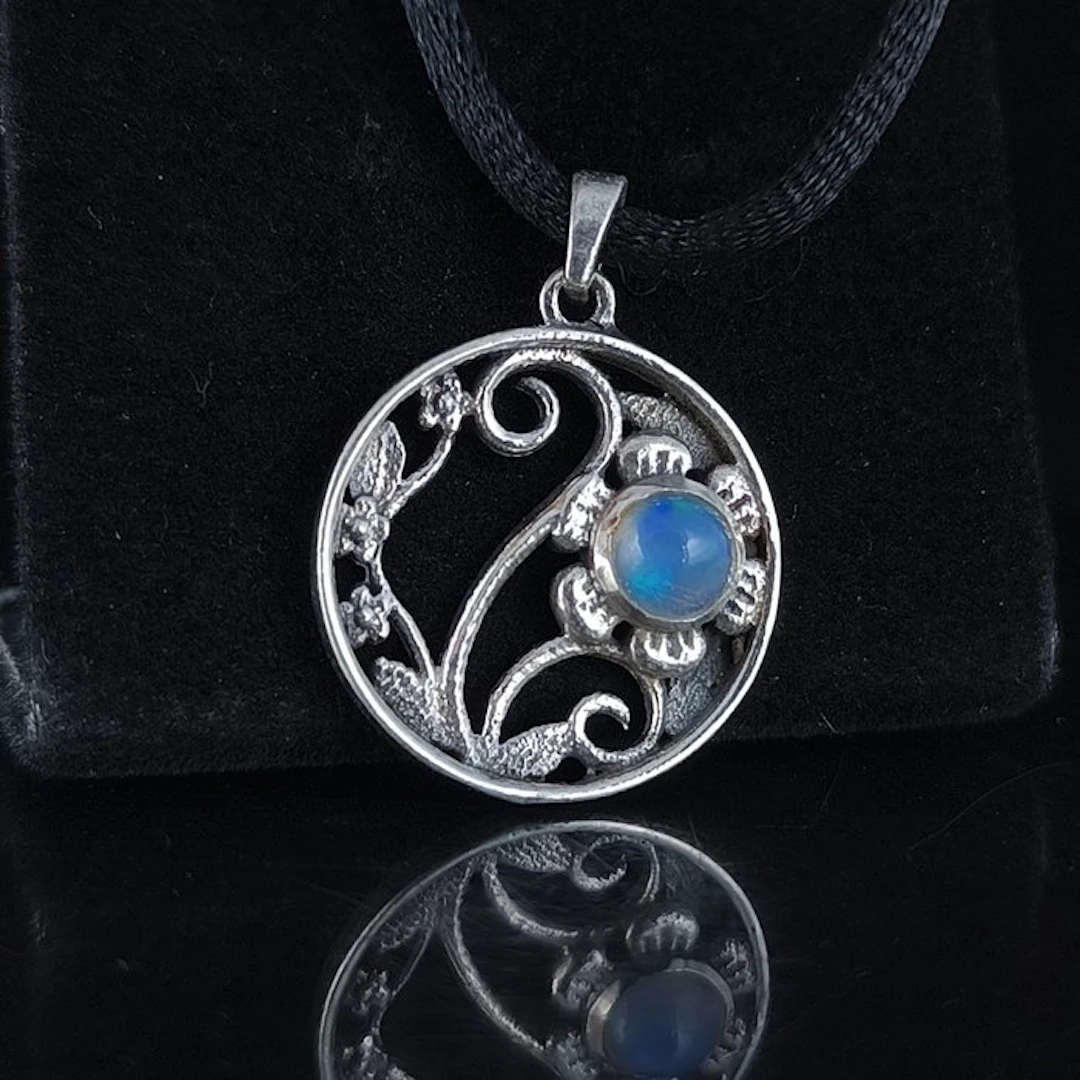 Opal Cabochon - Height: 30 mm - Width: 22 mm- 4.13 g