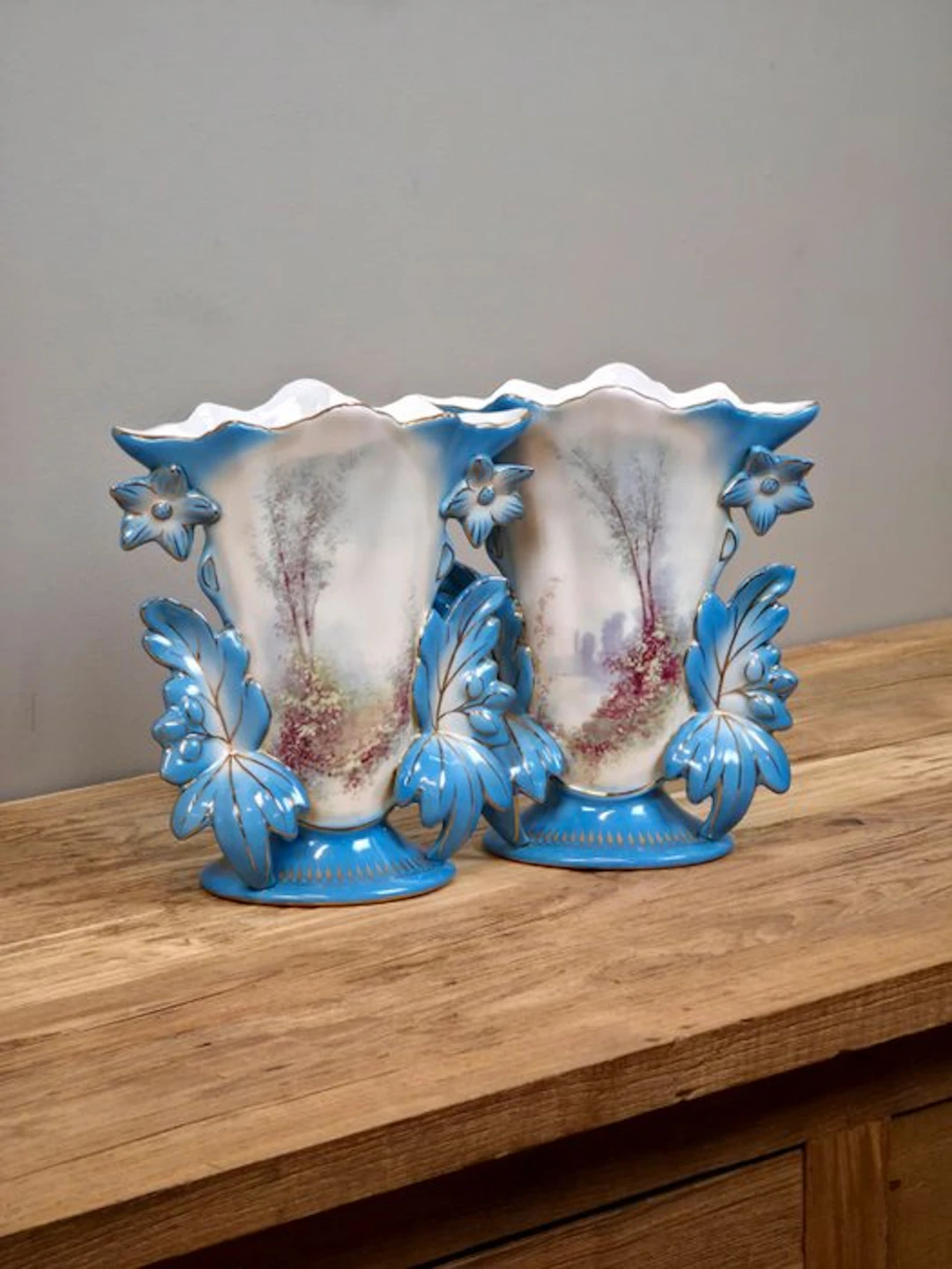 Vase (2) - Porcelain - Set of Sevres-style vases