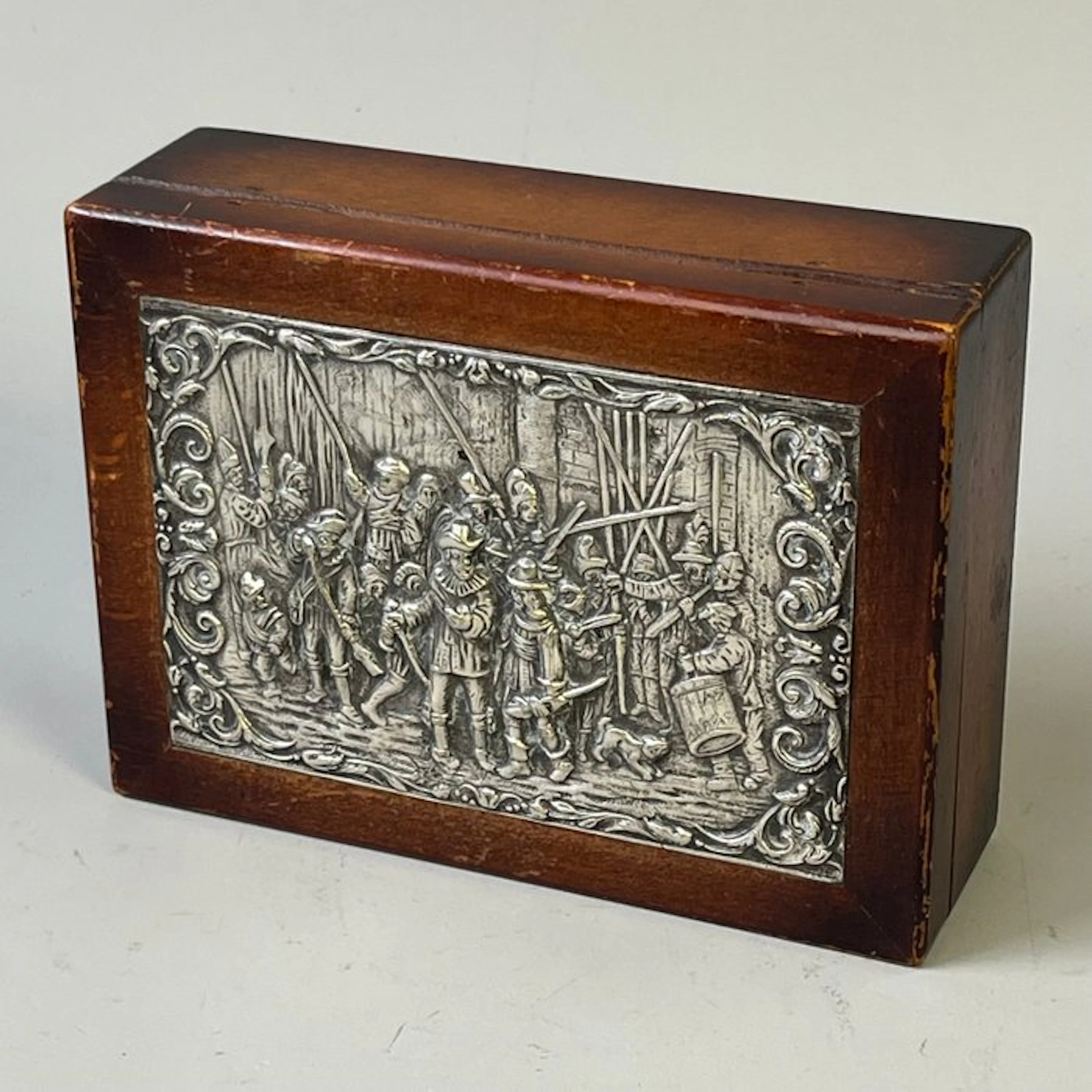 Casket - Wooden cigar box