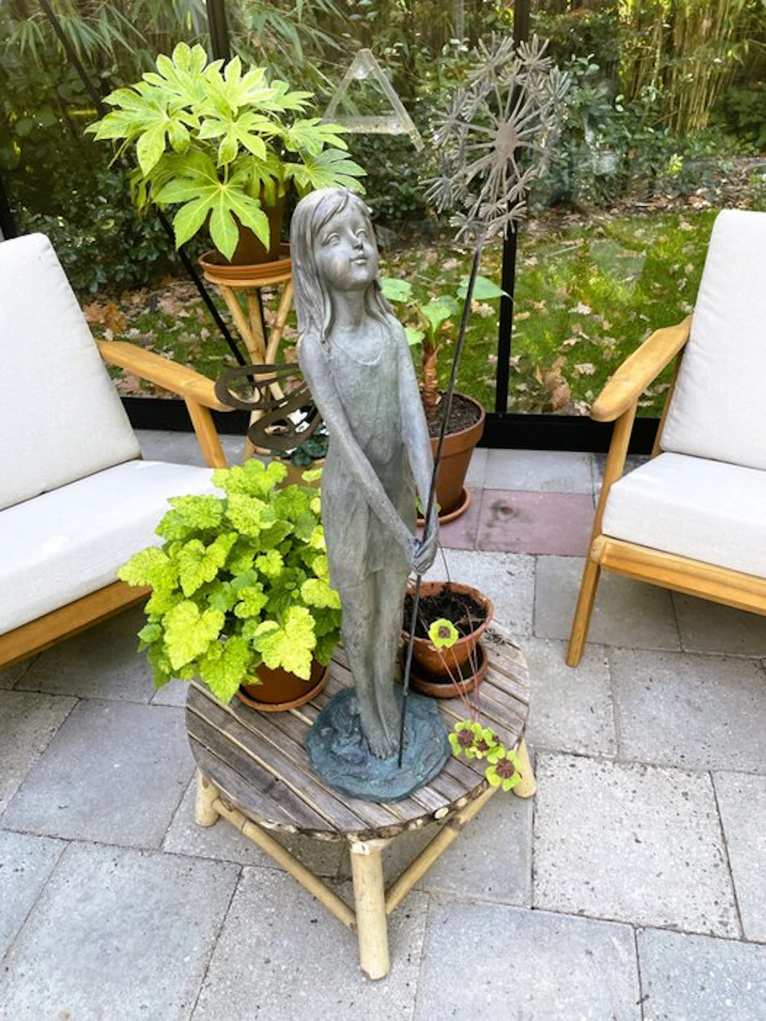 Sculpture, Tuinelf met pluizenbol - 83 cm - 83 cm - Composite, Metal