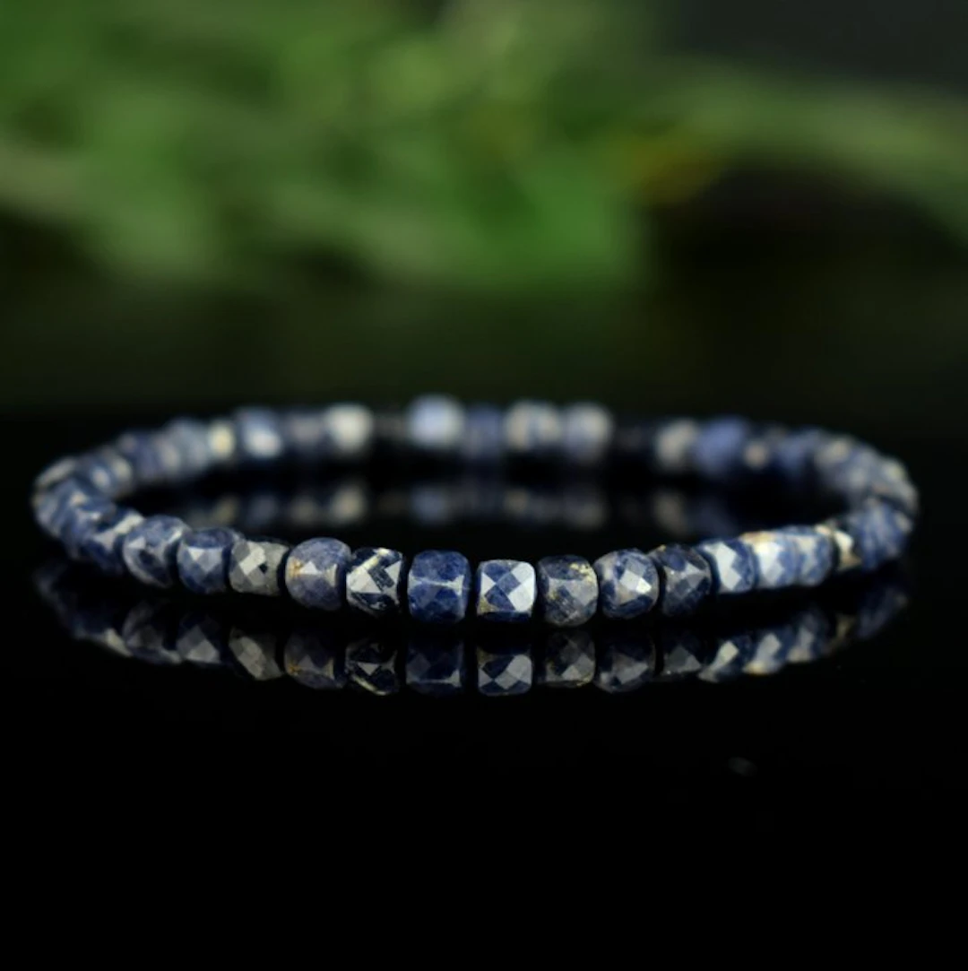 Natural, unheated blue sapphire - High quality - Beautiful color- 7.2 g