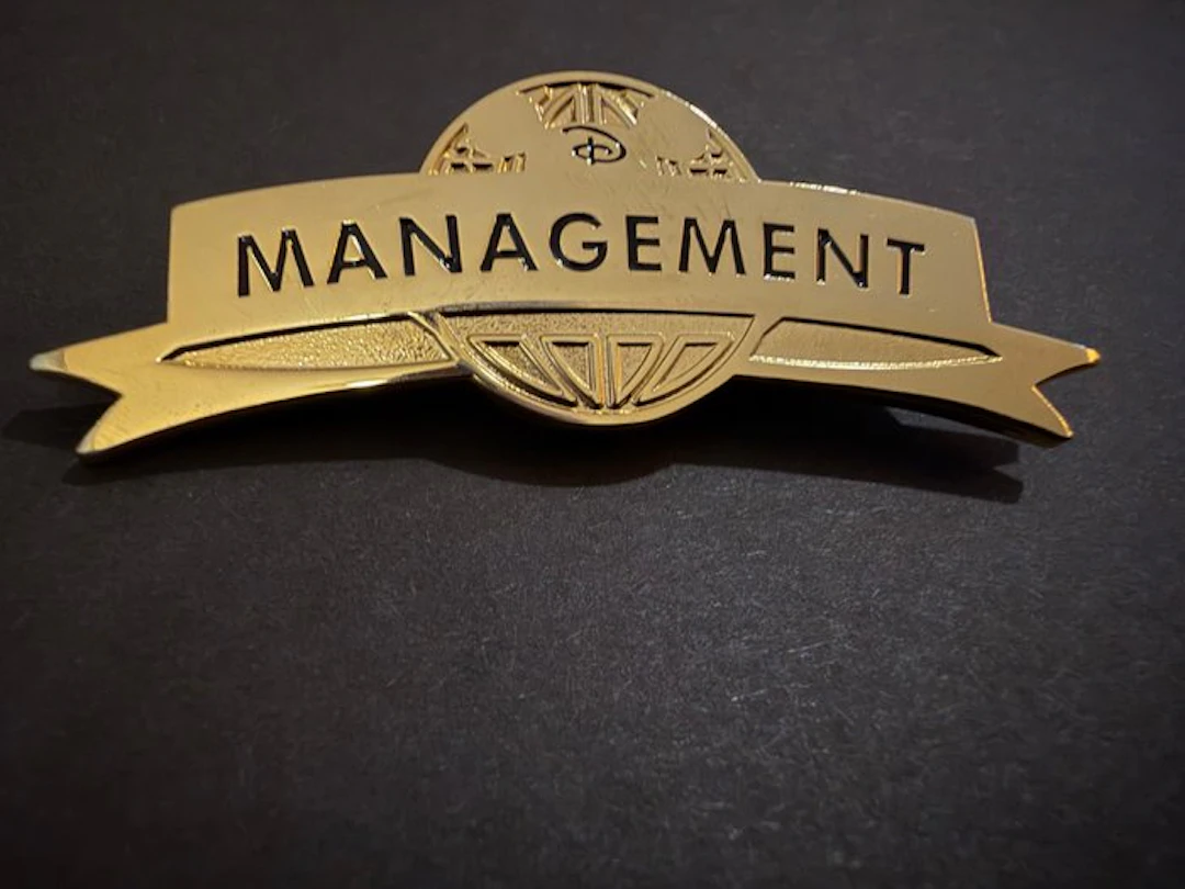 Pin badge Disney Management - France - 21st