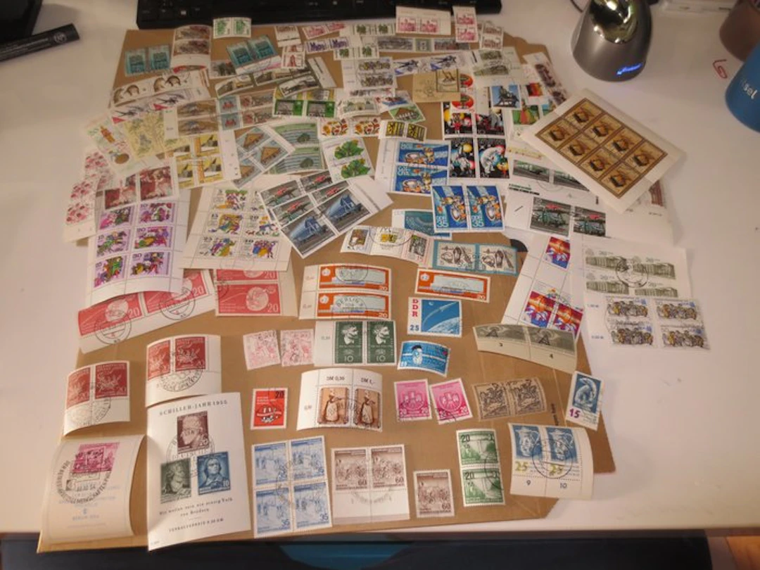 GDR 1953/1990 - Collection of DDR record defects