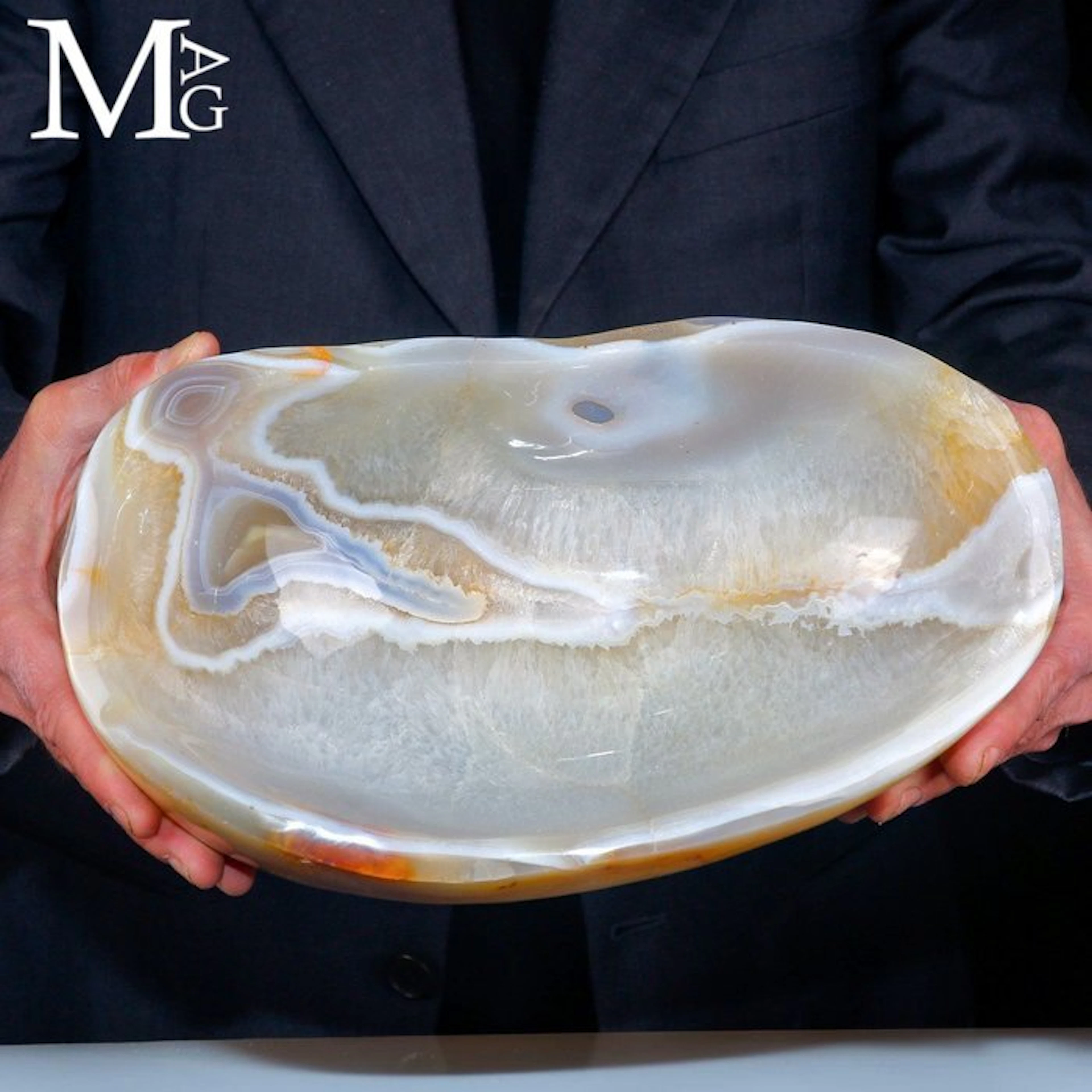 Large Hand-Carved Polished Agate Bowl from Brazil...