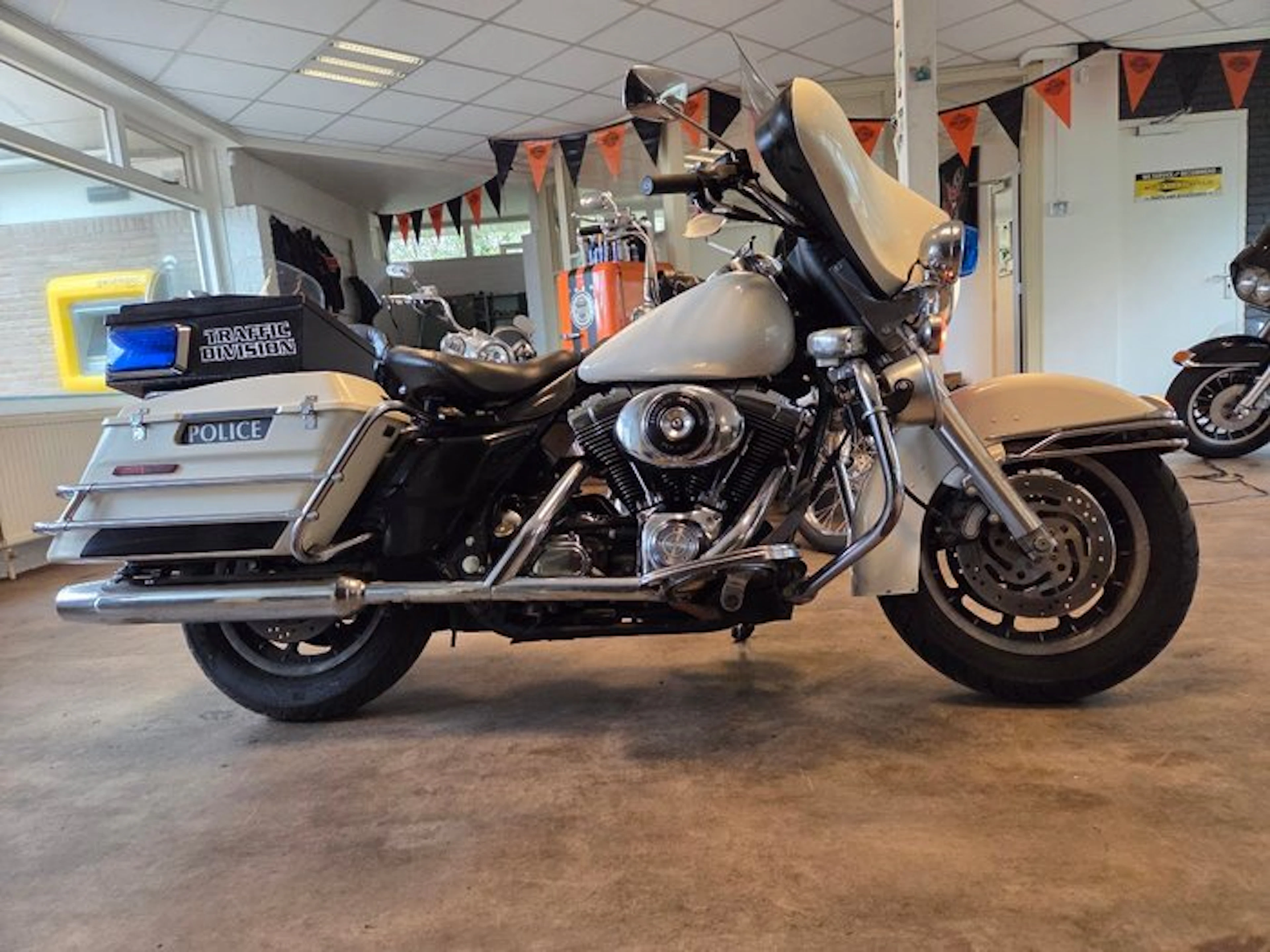 Harley-Davidson - FLHTPI - Electra Glide Police - 1450 cc - 2005