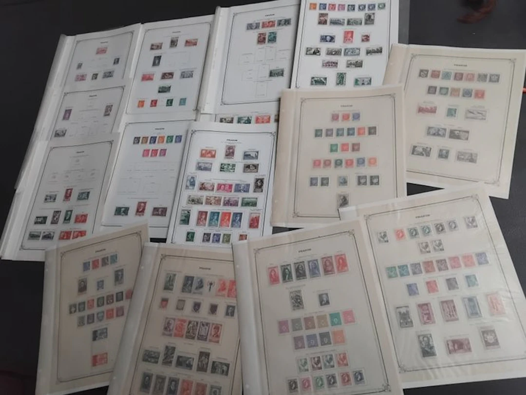 France 1933/1944 - Semi-modern collection on Yvert leaves No