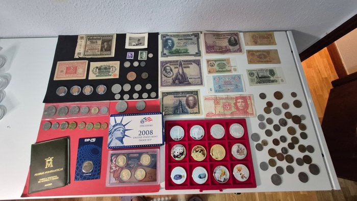World. Large World Coins & Banknotes Collection (No reserve price)