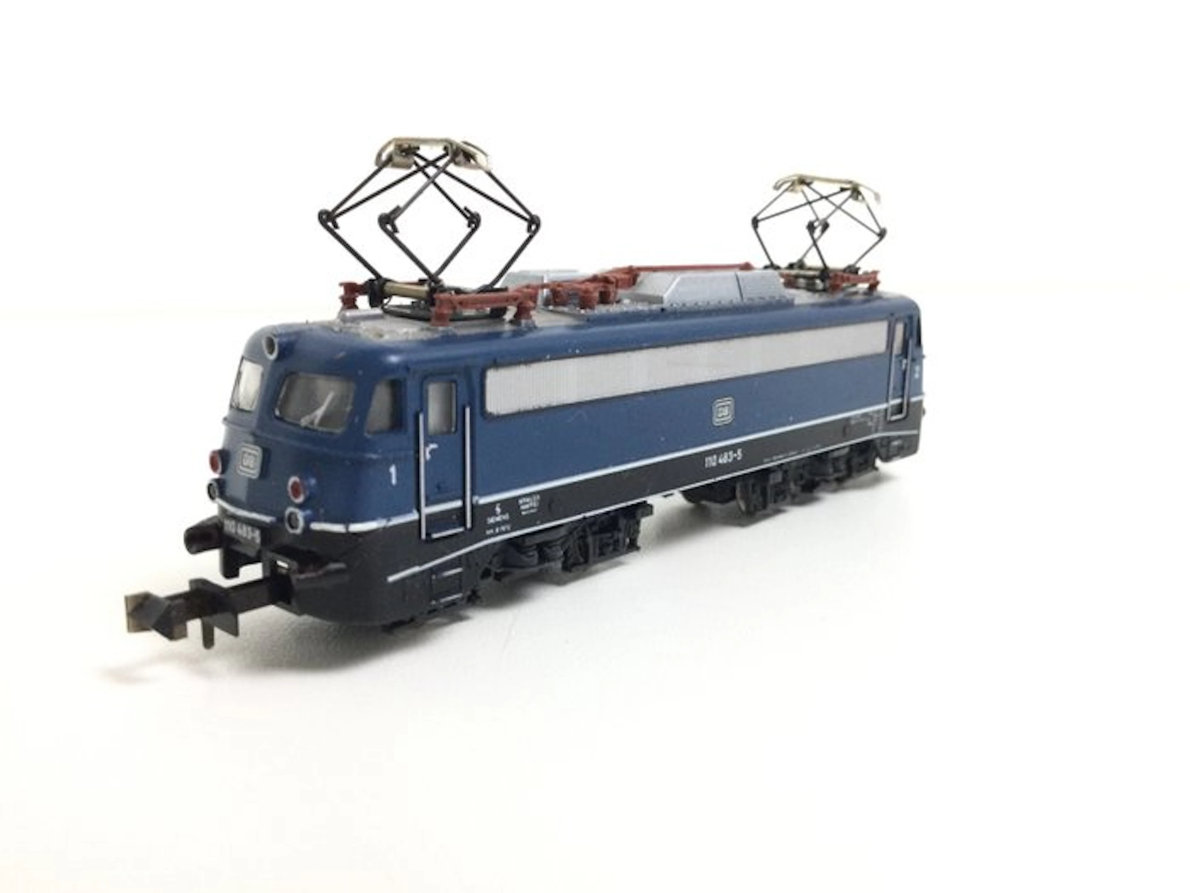 Minitrix N - 12054 - Electric locomotive (1) - BR110 in blue finish - DB