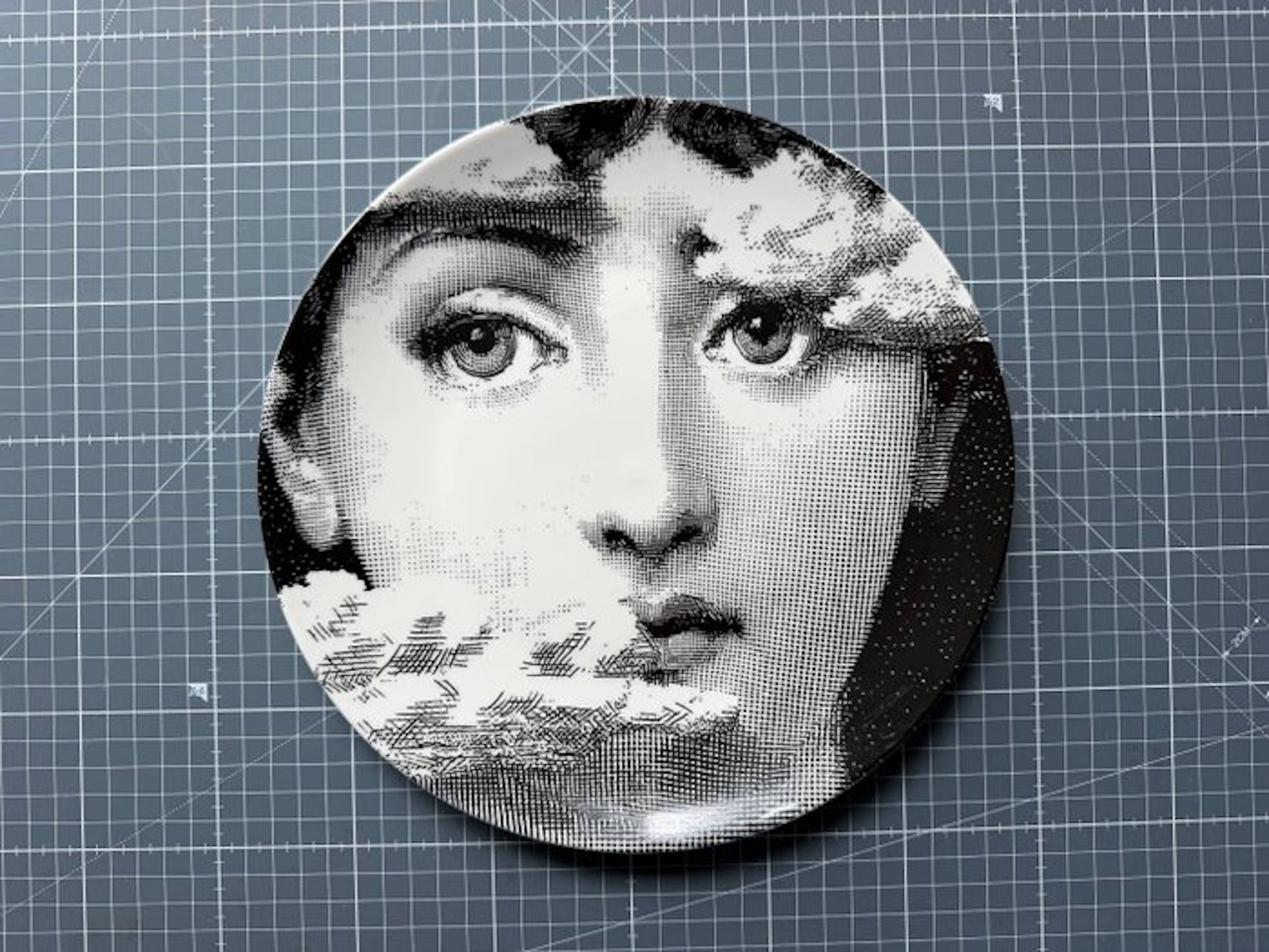 Fornasetti - Piero Fornasetti - Wall plate - Porcelain...
