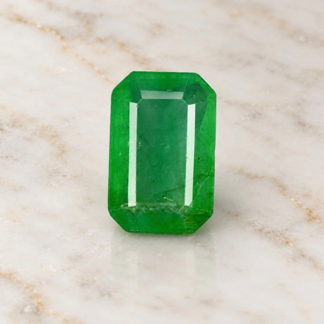 No reserve price Green Emerald - 1.74 ct - International...
