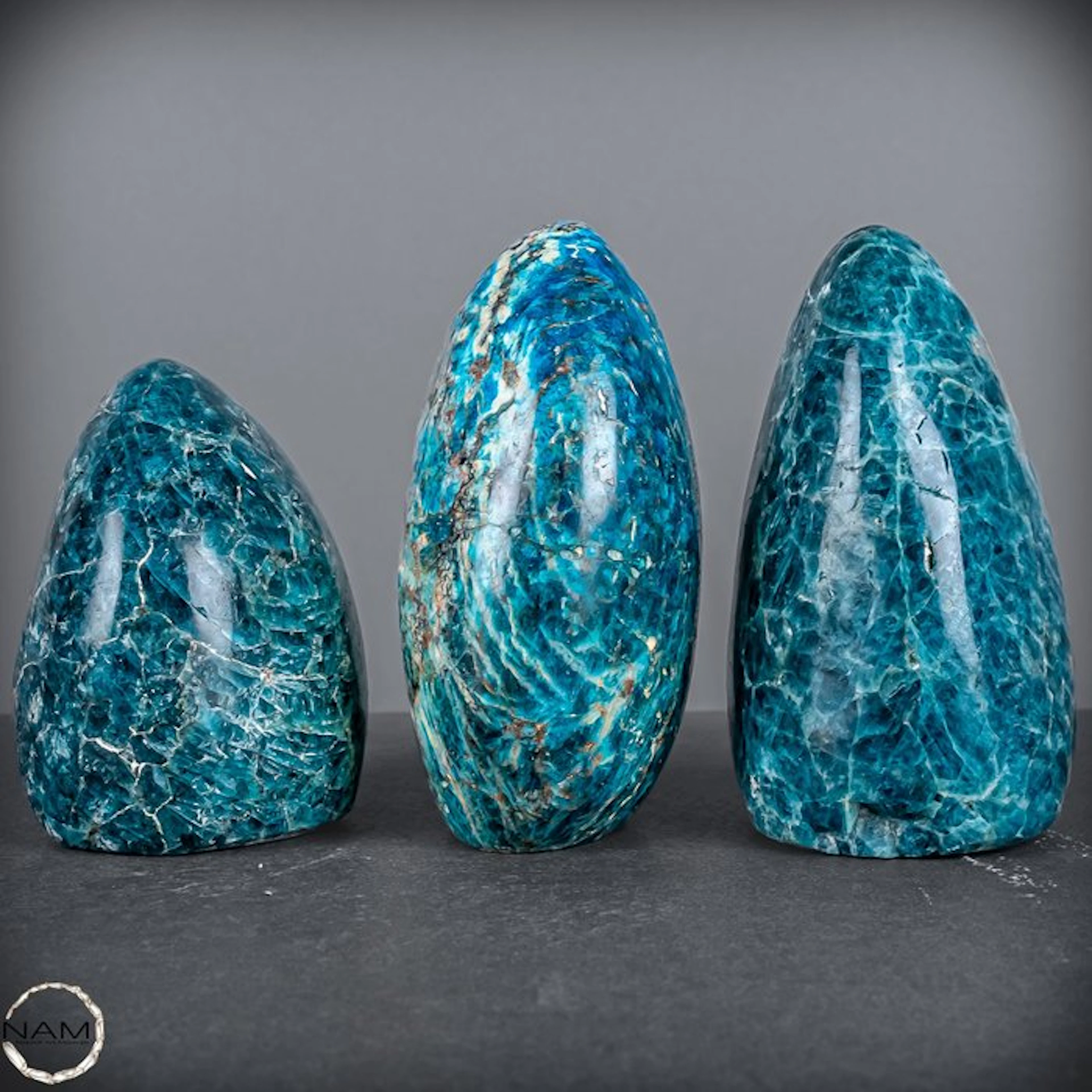 Apatite Freeform Lot – Bright blue hues in natural diversity- 2332.32 g - (3)