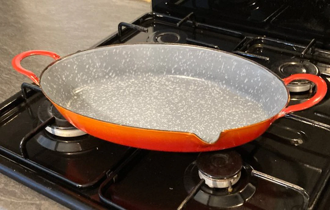 Baking dish - source, Enamel