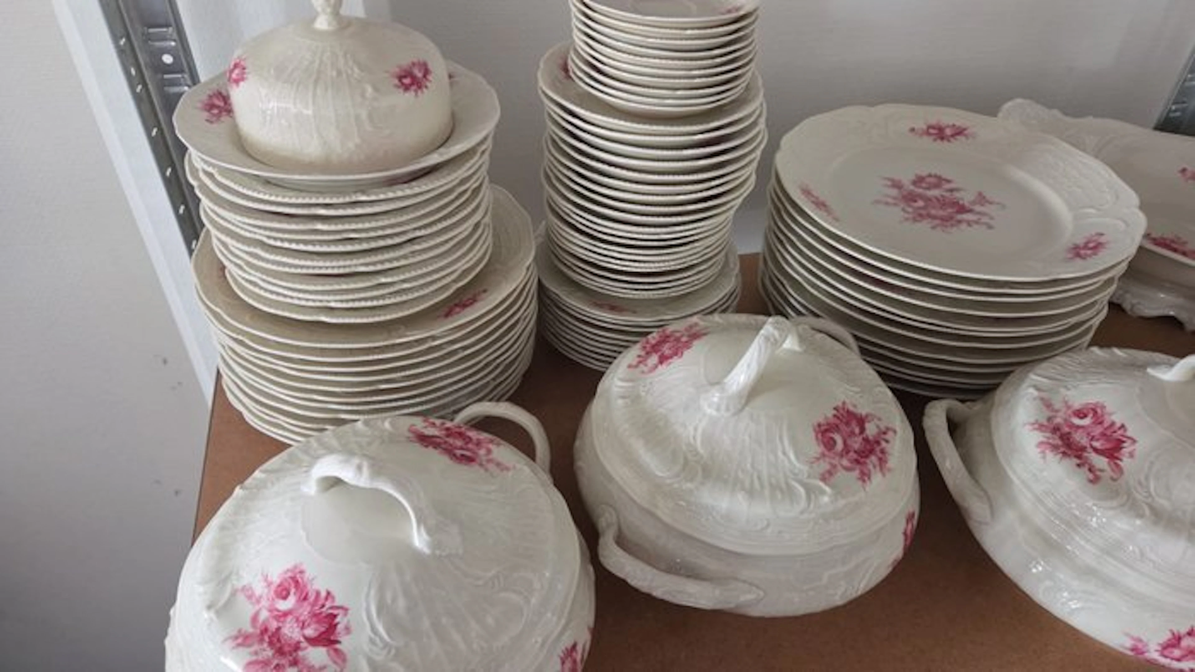 Rosenthal Sanssouci - Plate (137) - Porcelain - Dinnerware set -