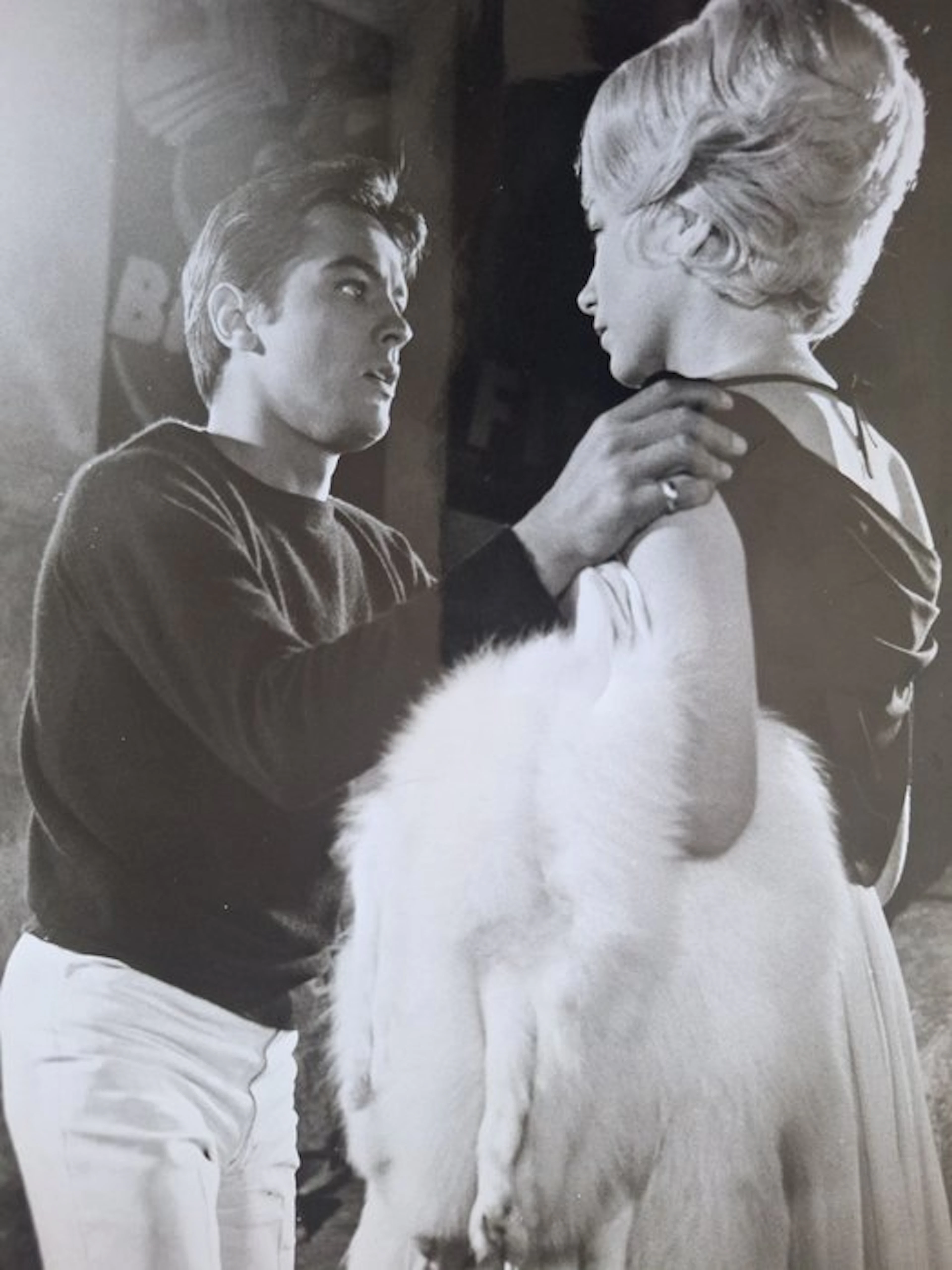 Globe Photos - Alain Delon & Shirley MacLaine in 'The Yellow Rolls-Royce' 1964