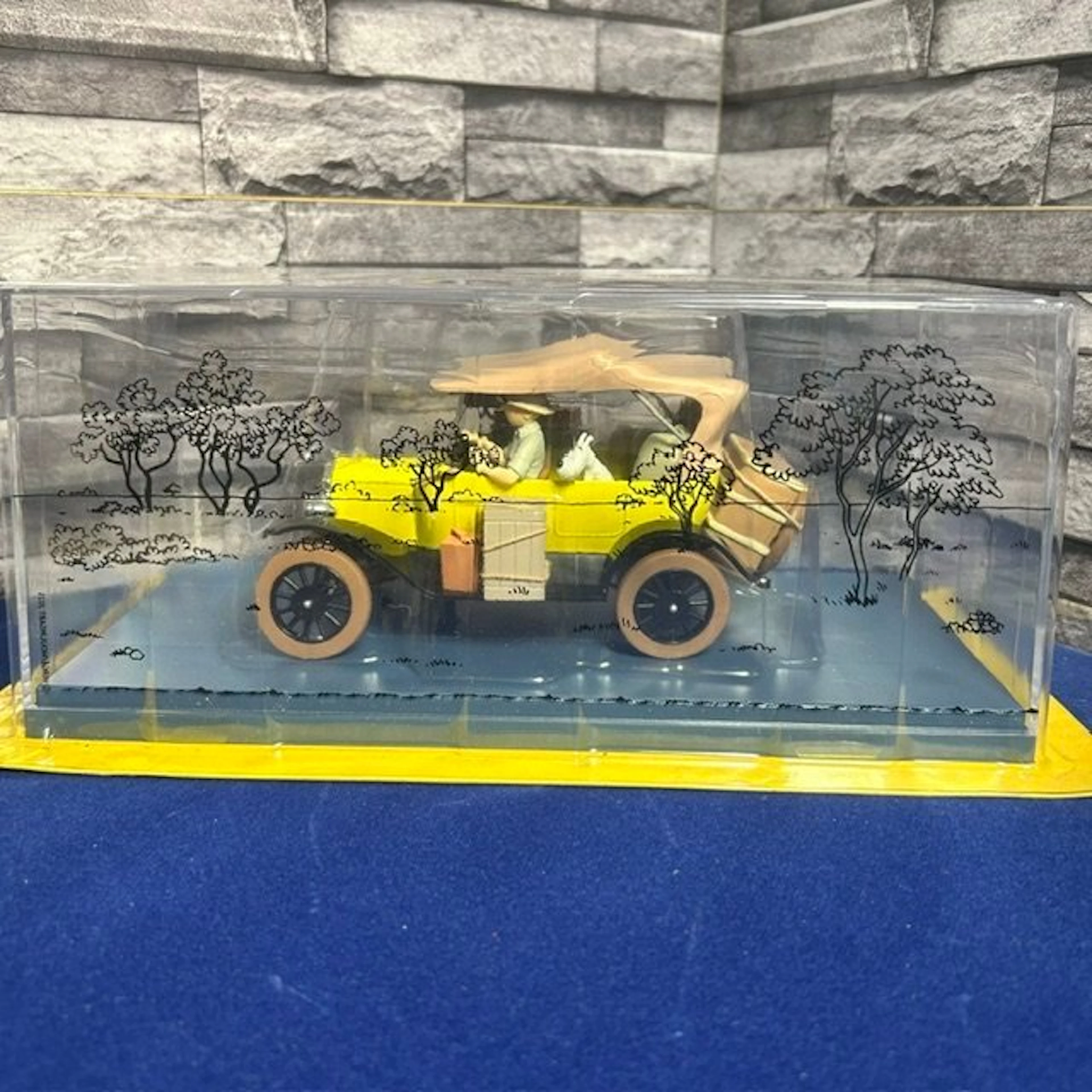 Editions Moulinsart - Les voitures de Tintin 1/24...