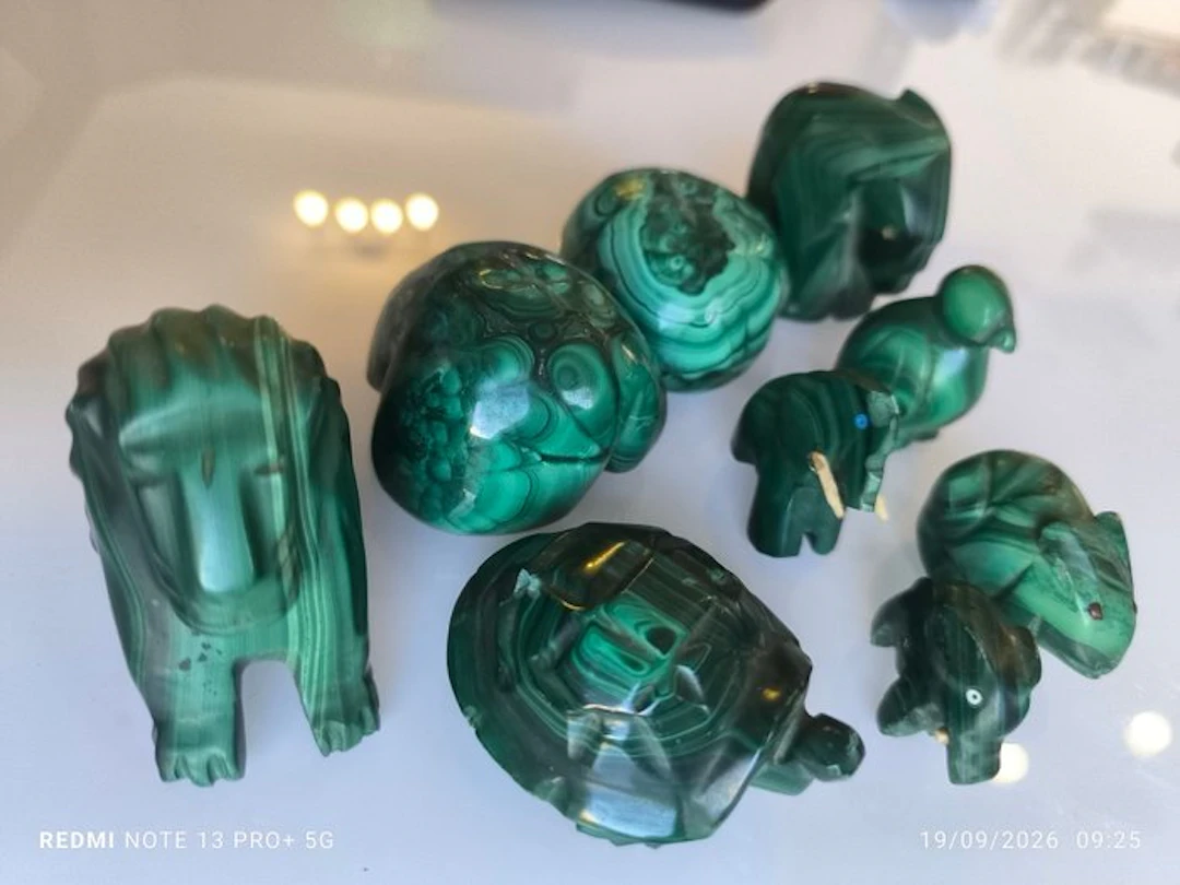Malachite animal- 1564 g - (9)