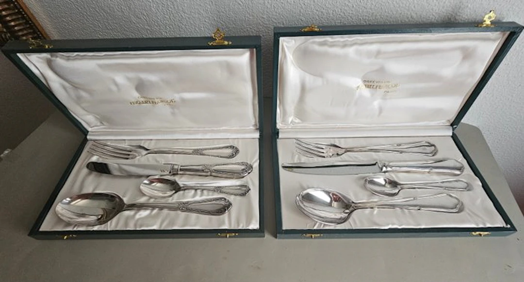Frionnet Francois - Cutlery set (8) - Silverplated - 2 cutlery sets with box