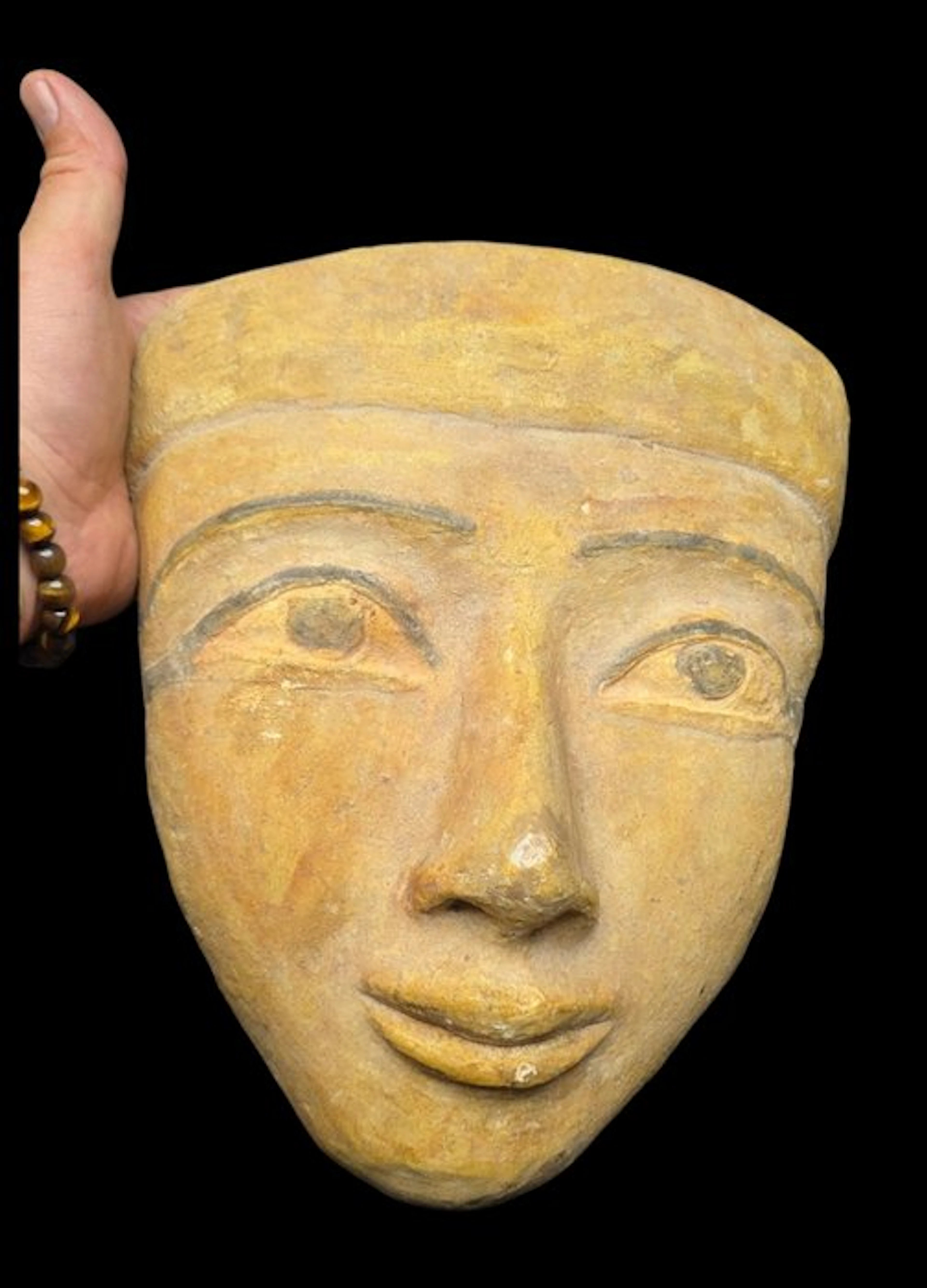Curiosity: Reproduction of an Egyptian funerary mask