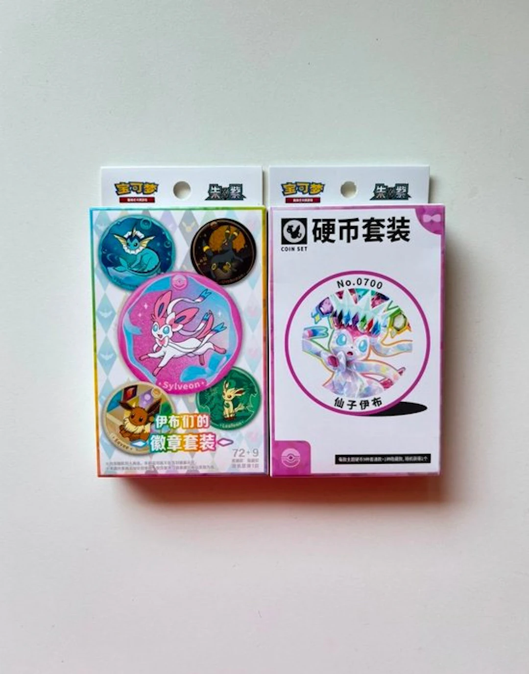 Pokémon - 2 Box - Pokemon CSV9.5 Coin Sylveon + Badge...