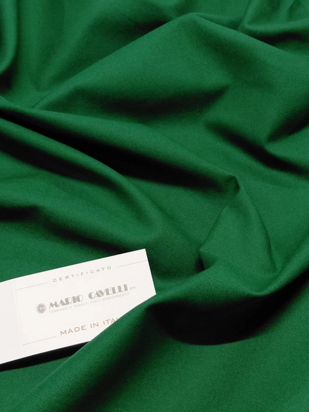Mario Cavelli – Eleganza Verde: panno d’arredo Made in...