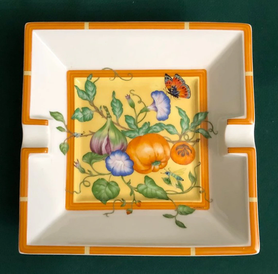 Ashtray - A large vintage