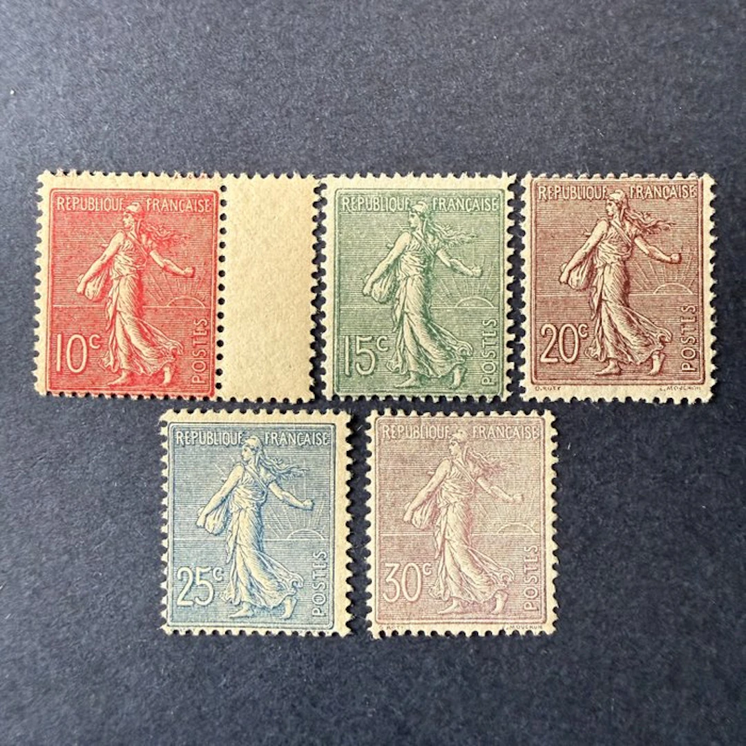 France - Yvert 129/133 "Lined Sowers" in mint never hinged **/*. TB.