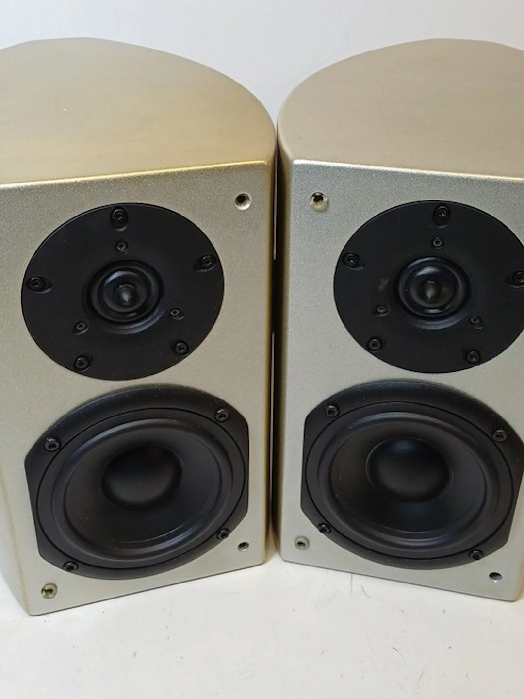 Audio Pro - Bravo FX-01 MkII / 2-Way Acoustic Suspension...