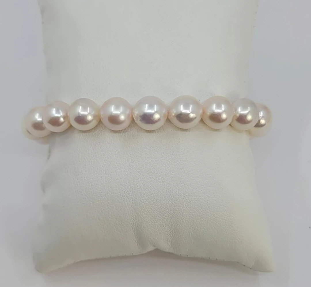 Bracelet 8.5x9mm Bright Akoya pearls