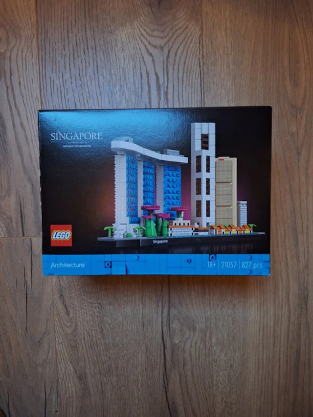 LEGO Set - 21057 - Architecture - Singapore