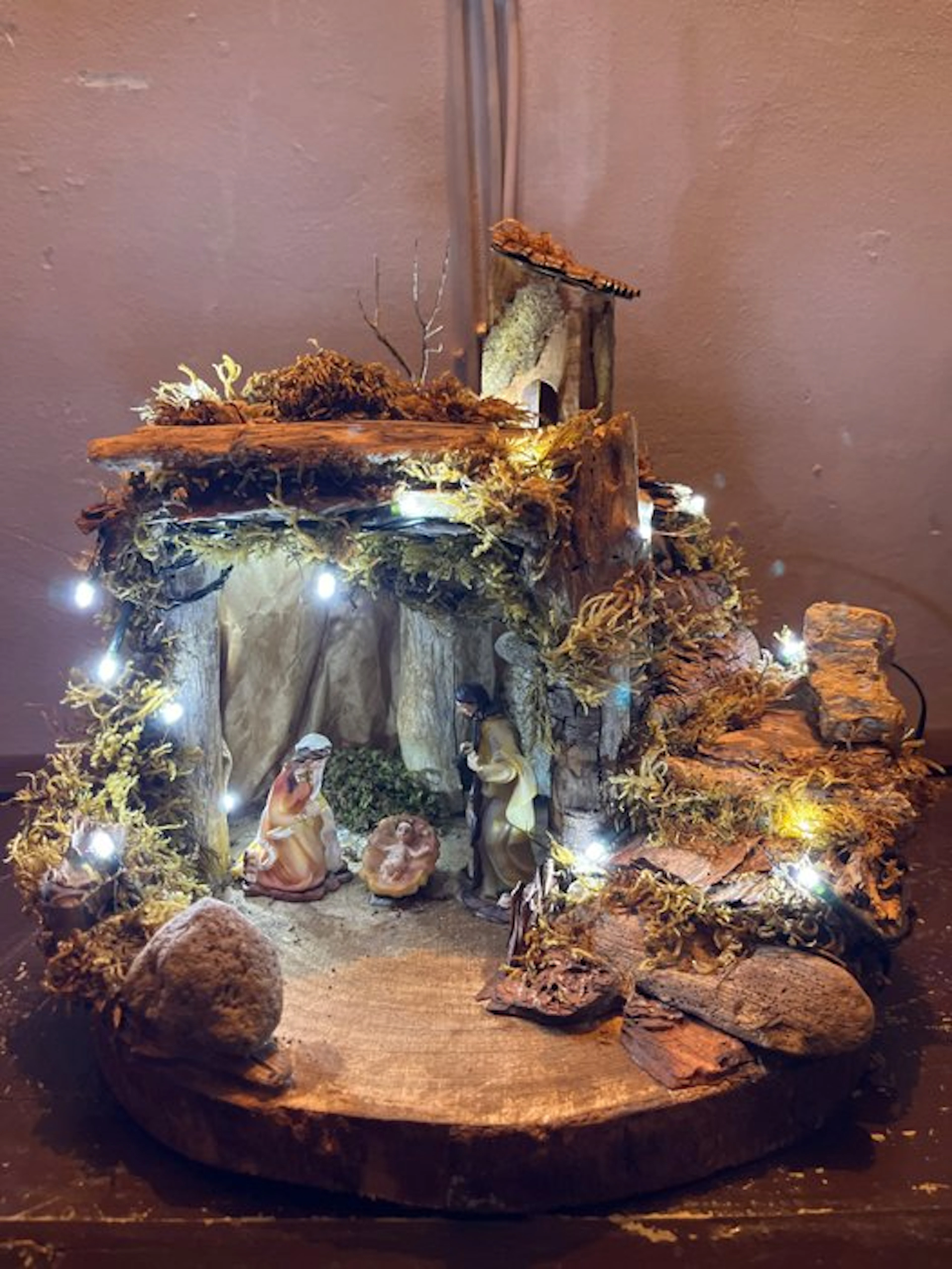 Nativity scene - Wood, Resin