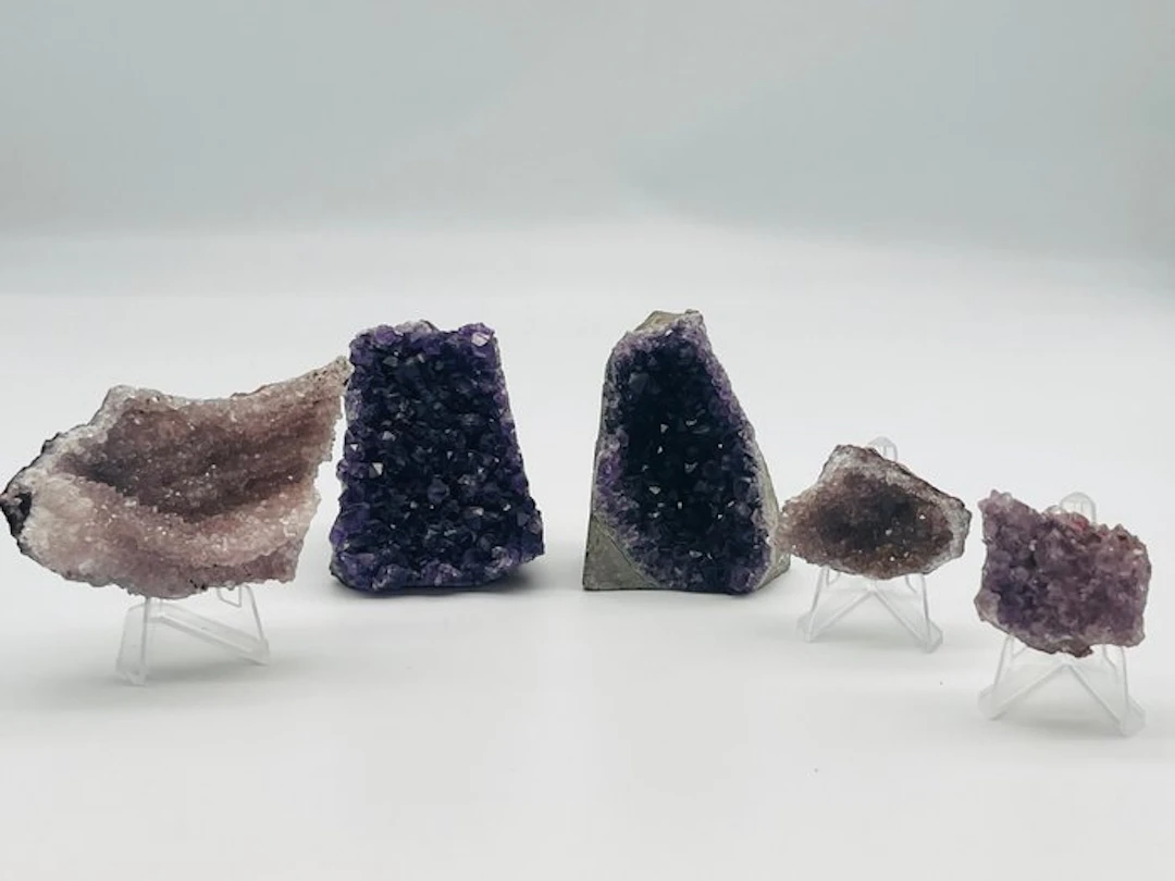 Amethyst Geode - Height: 8 cm - Width: 6.3 cm- 2.05 kg - (5)