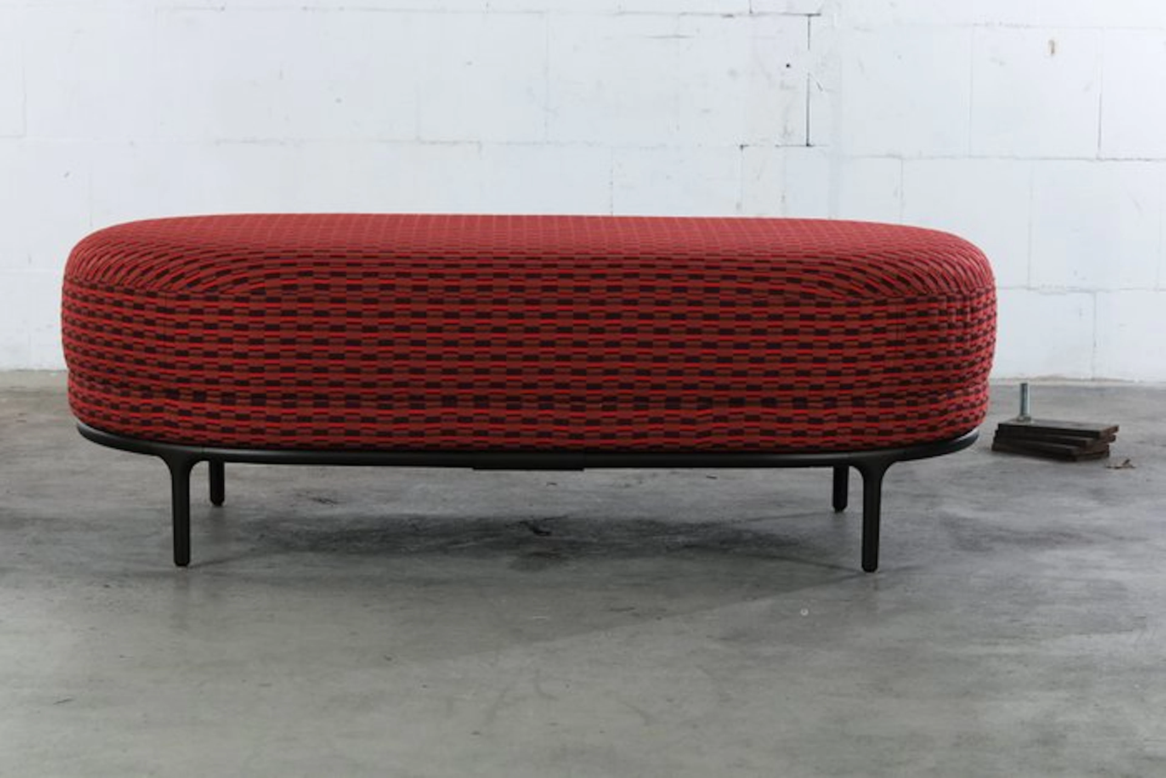 Wittmann Austria - Jaime Hayon - Settle (furniture) - Return - Textile, Metal