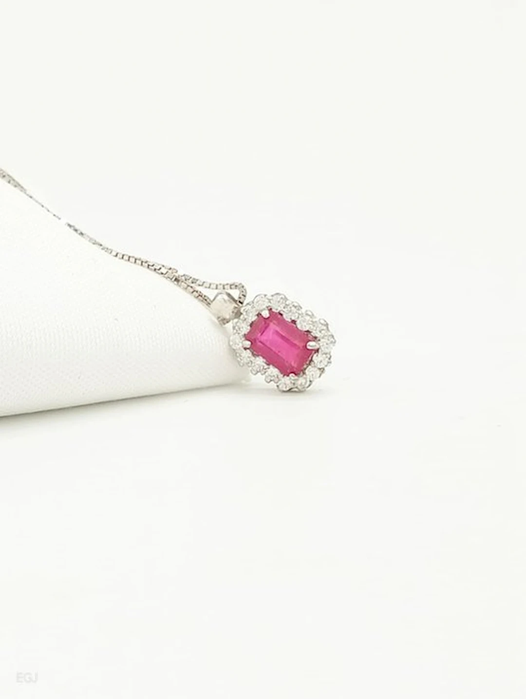 No reserve price - Necklace with pendant - 18 kt. White gold Ruby - Diamond