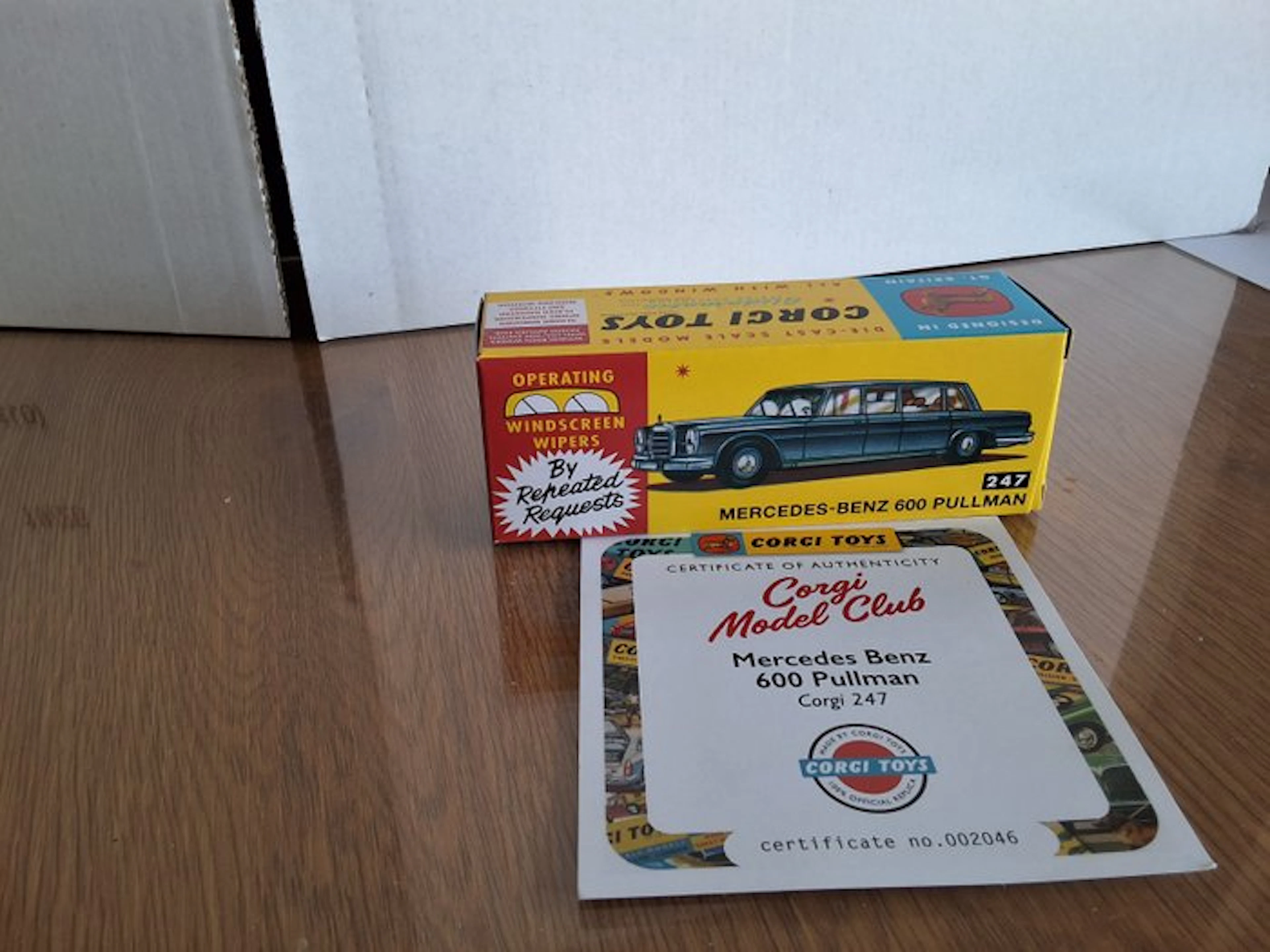 Corgi 1:43 - Model car - Mercedes-Benz 600 Pullman...