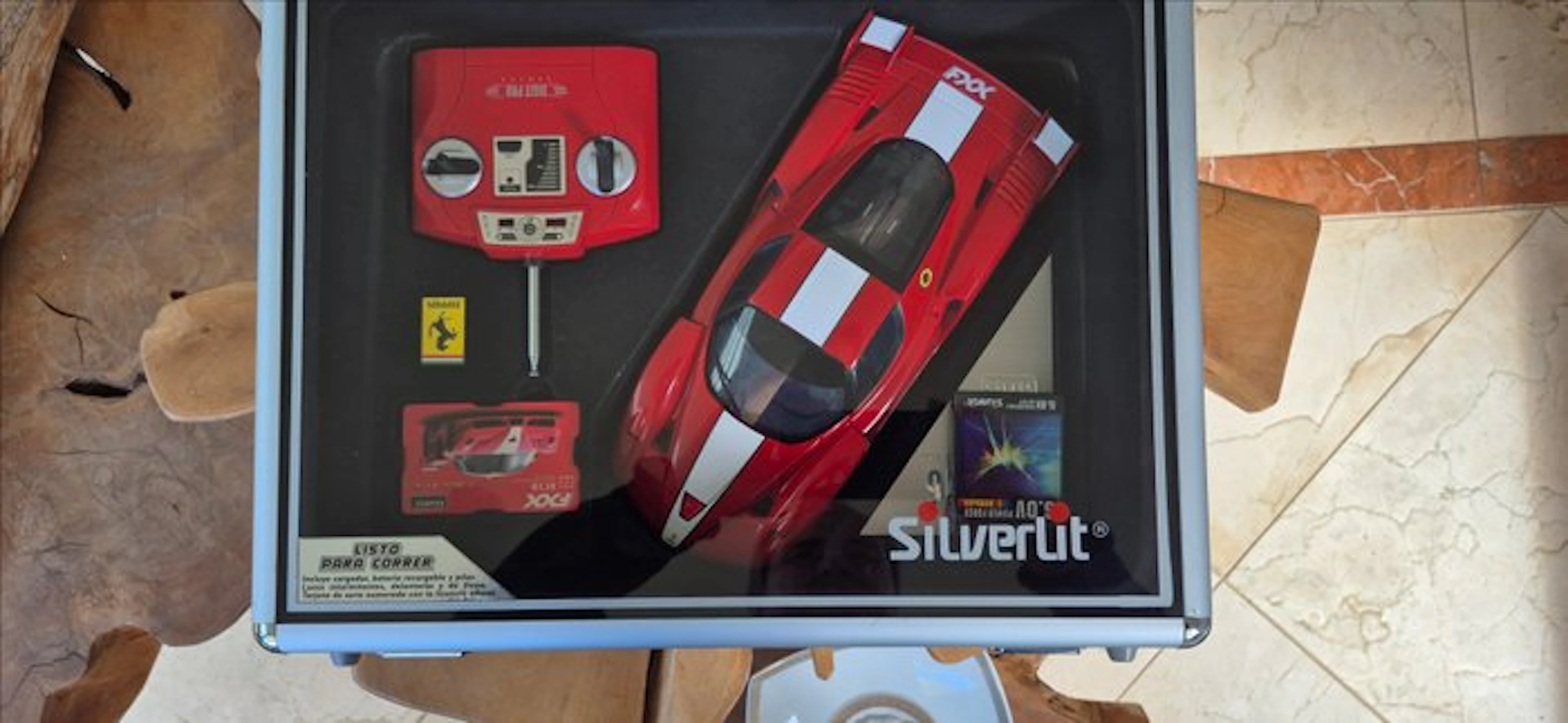 Silverlit 1:16 - Model car - Ferrari FXX R/C