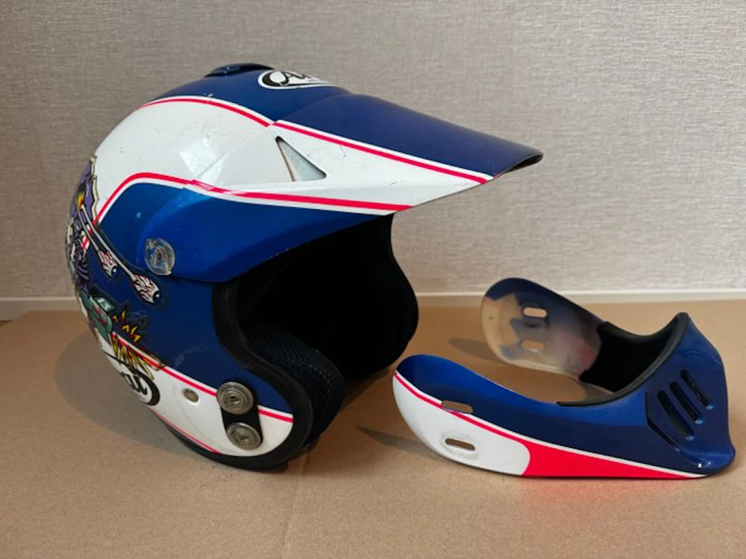 Armour helmet (1) - Japan - 1990-2000