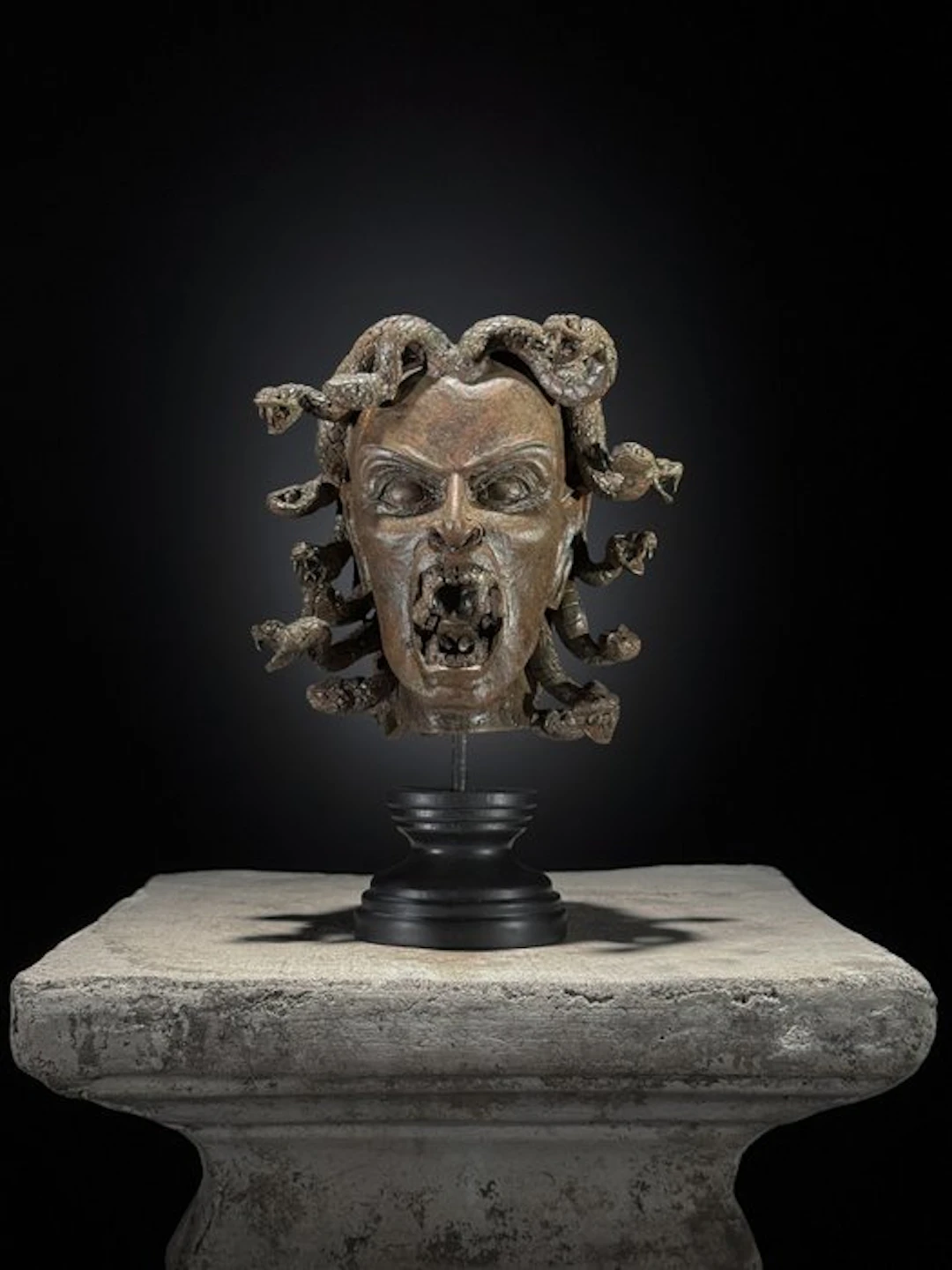 Statue, NO RESERVE PRICE -Medusa Head Replica on custom...