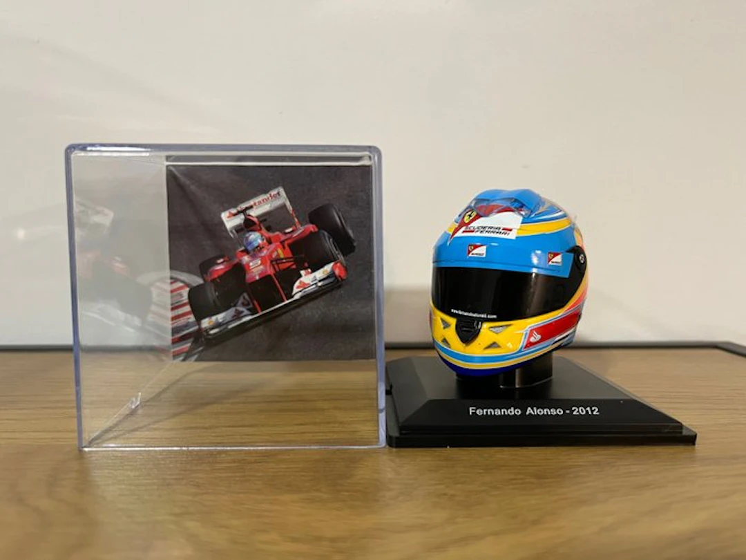 Spark 1:5 - Model race car - Schuberth - Fernando Alonso...
